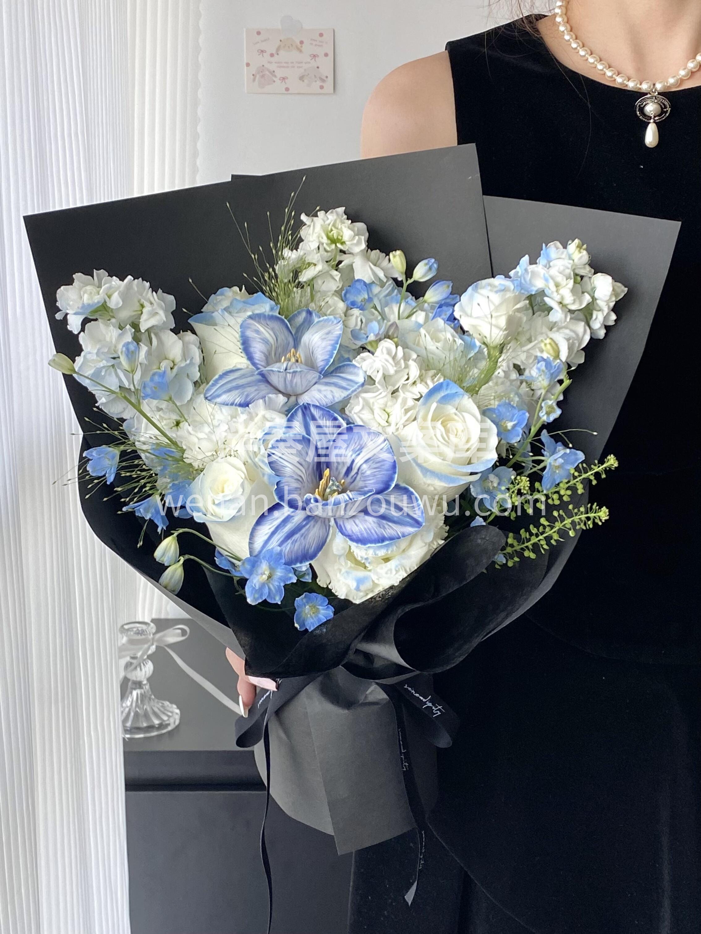 蓝白色简约花束🦋仪式感从不是限定💙 男生同样会为这份细腻心动 配图2