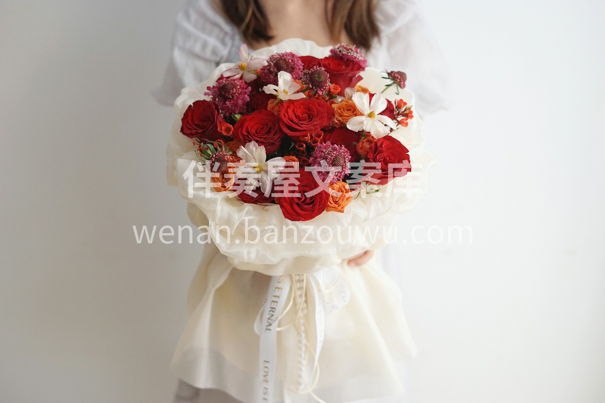 公主裙红玫瑰混搭花束 送给你的👸小公主超 配图1