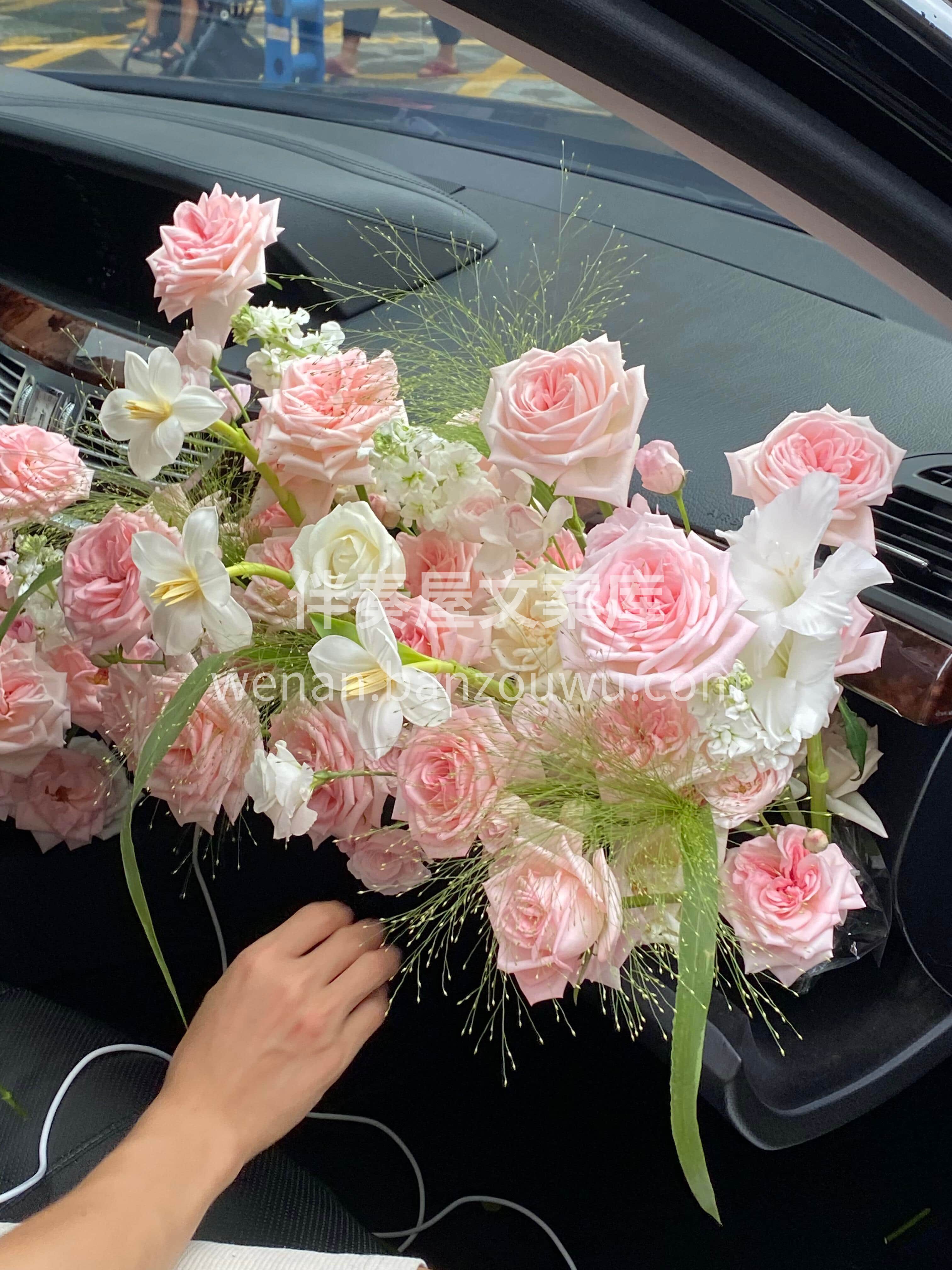 爱会让副驾驶开满鲜花🌷 爱你的人会想尽办法来爱你🌸 配图2