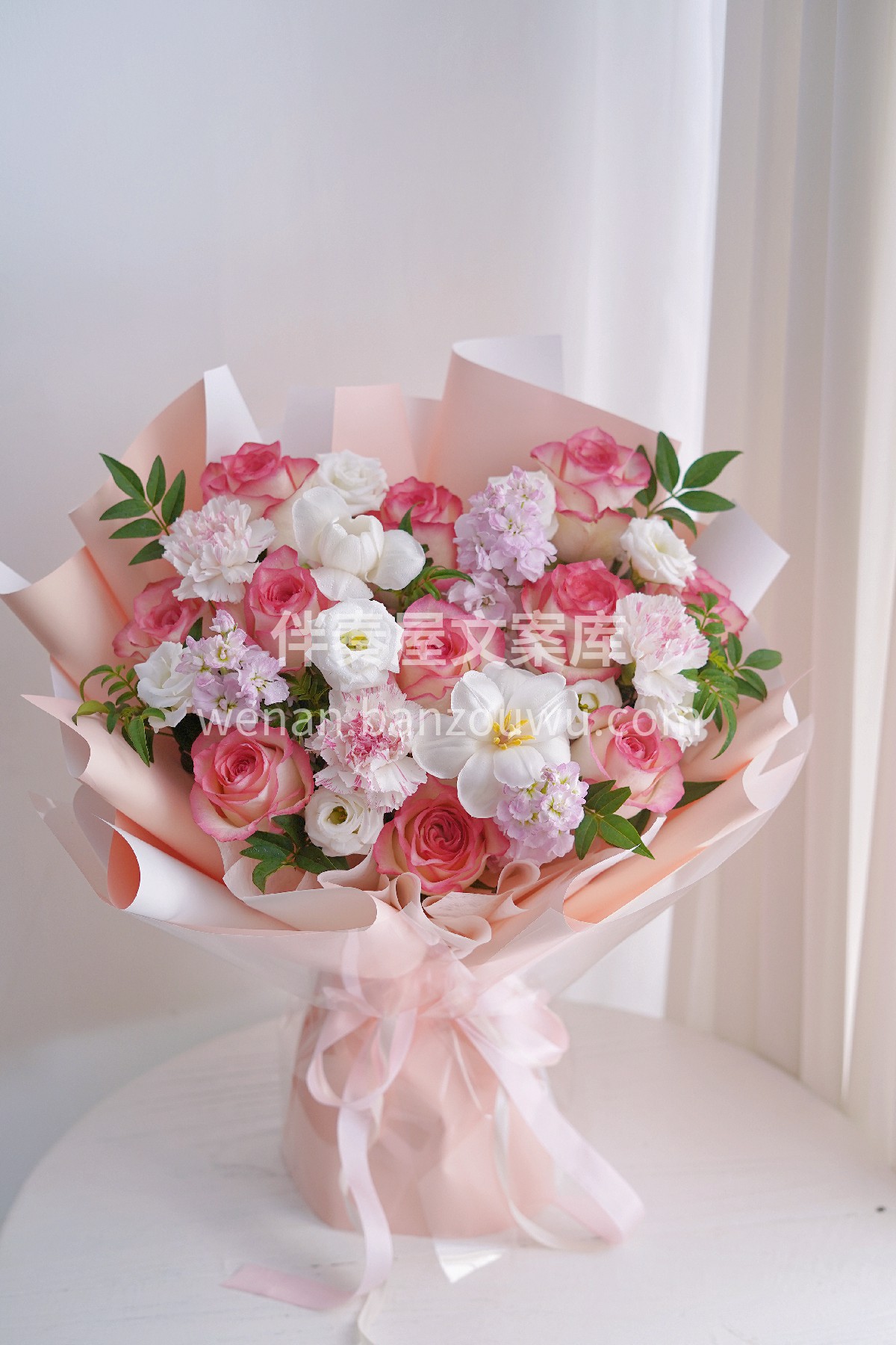 艾莎玫瑰花束🌸 我的心中只有你 手持烟火 配图1