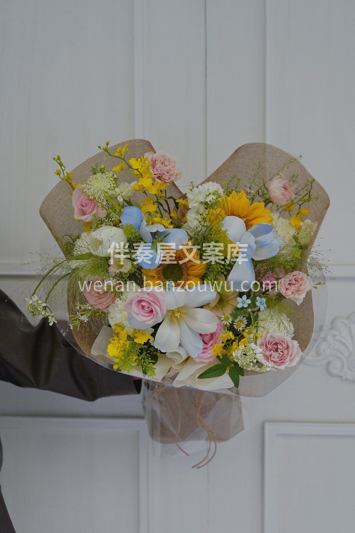 每次看到这束花💐 心情都会变好 仿佛置身于🌸春日花园 呼吸都 配图3