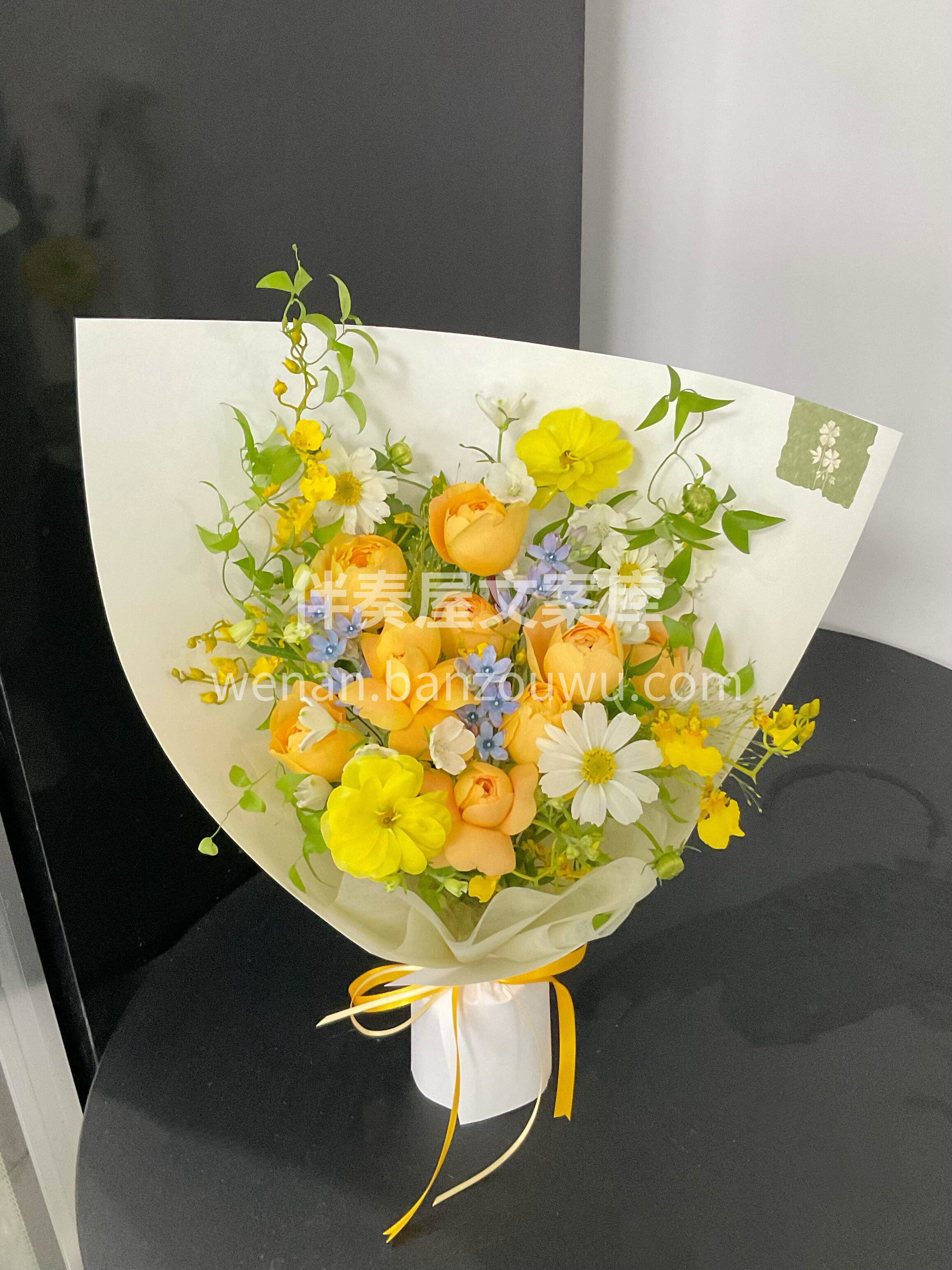 💛黄色系花束 清新上线 元气满格🌞 不繁复 不张扬 只做自带 配图1