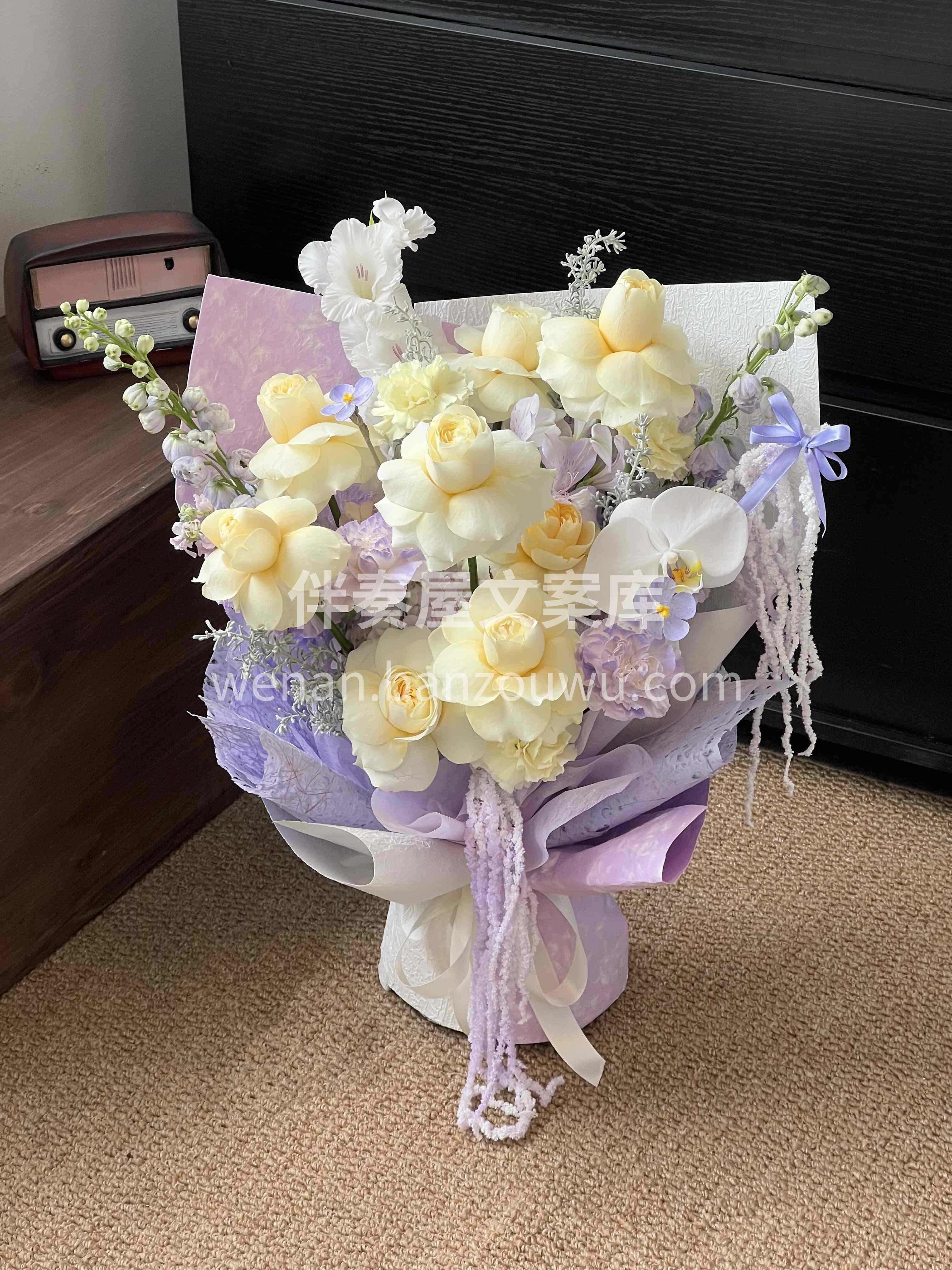 黄紫撞色花束💜日光与星夜的双向奔赴🌼 明黄是破晓的光✨浅紫是 配图1