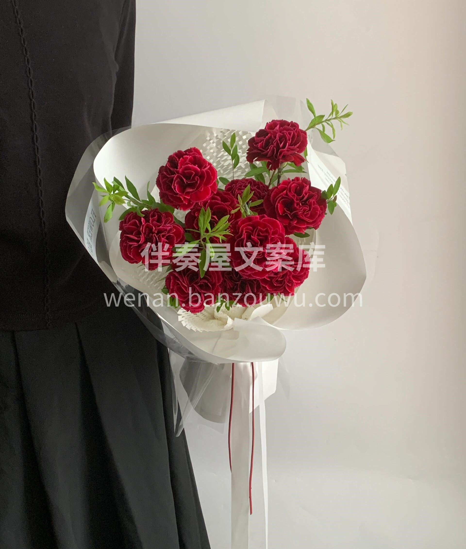 母亲节康乃馨花束💐 说到康乃馨 🌸大家一定都不陌生吧 红色康 配图1