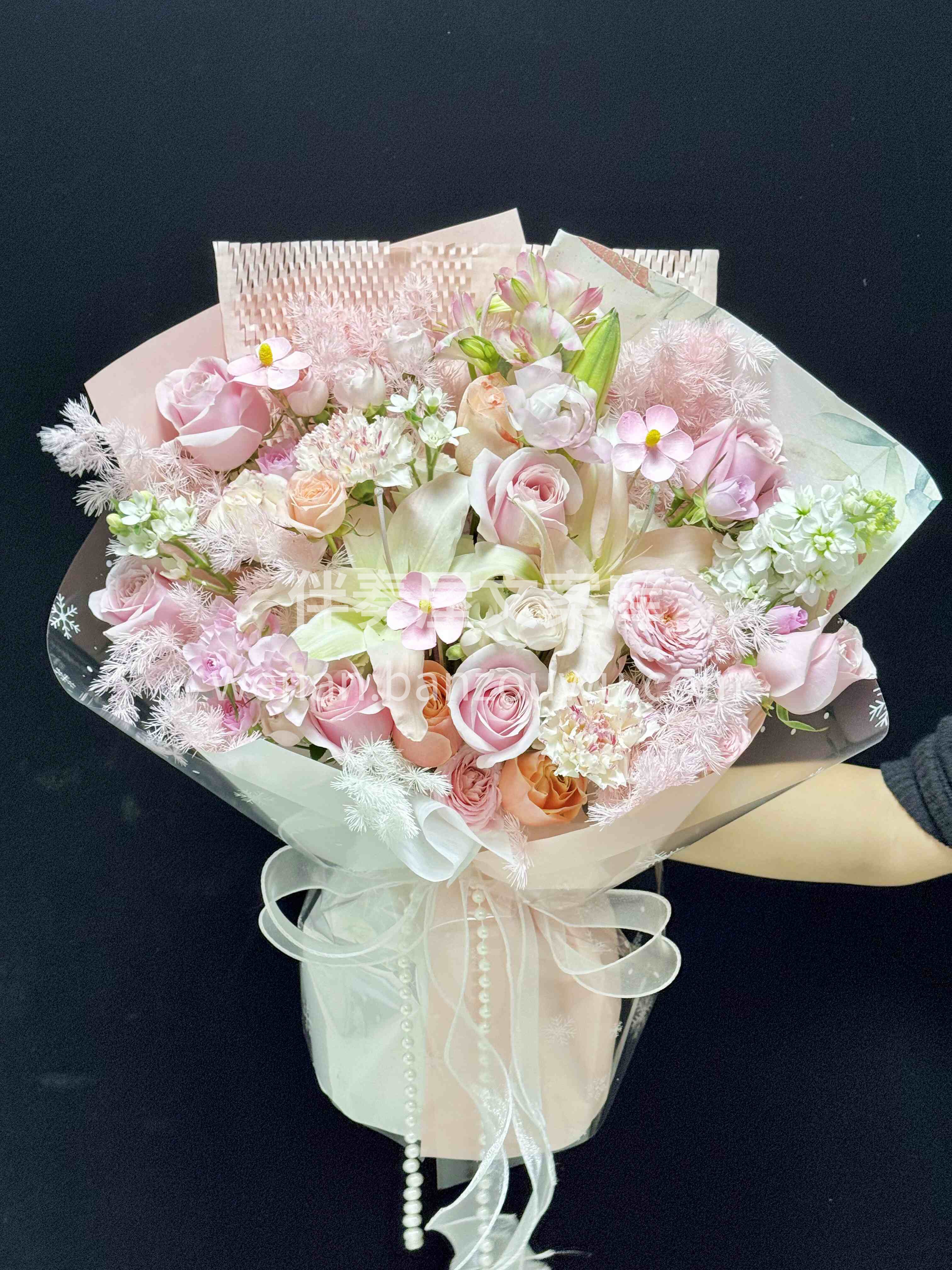 温柔的粉色系花束系花束🌷 平淡日子里的琐碎 总需要这样一束温 配图3