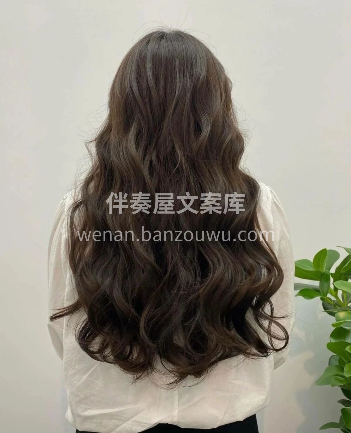 慵懒法式烫发，少发妹子必备 发型空气感十