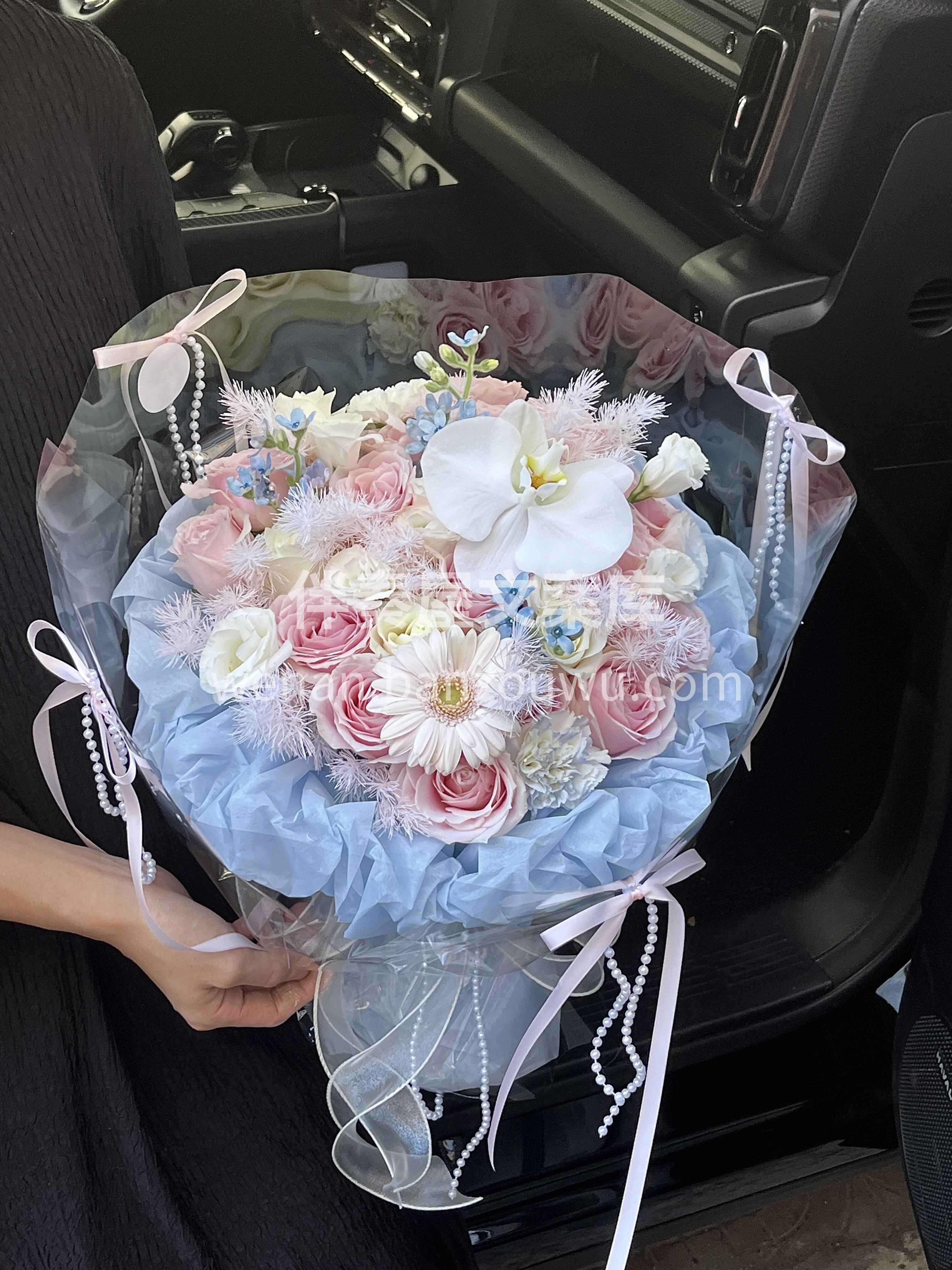 甜甜的芭蕾风花束🎀 温柔又治愈🌸是女生都会喜欢的花呀～ 配图3