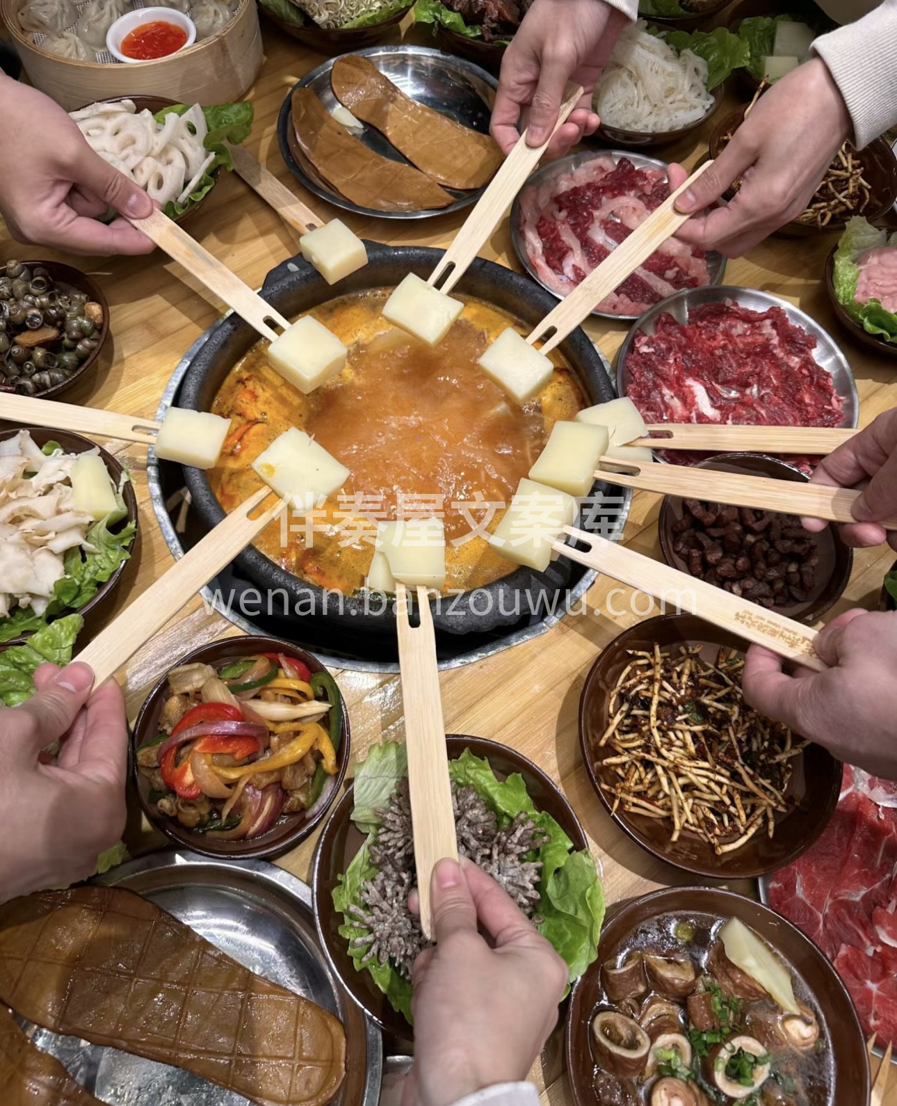 夺夺粉火锅带着它的独特魅力来袭！一锅酸辣 配图1