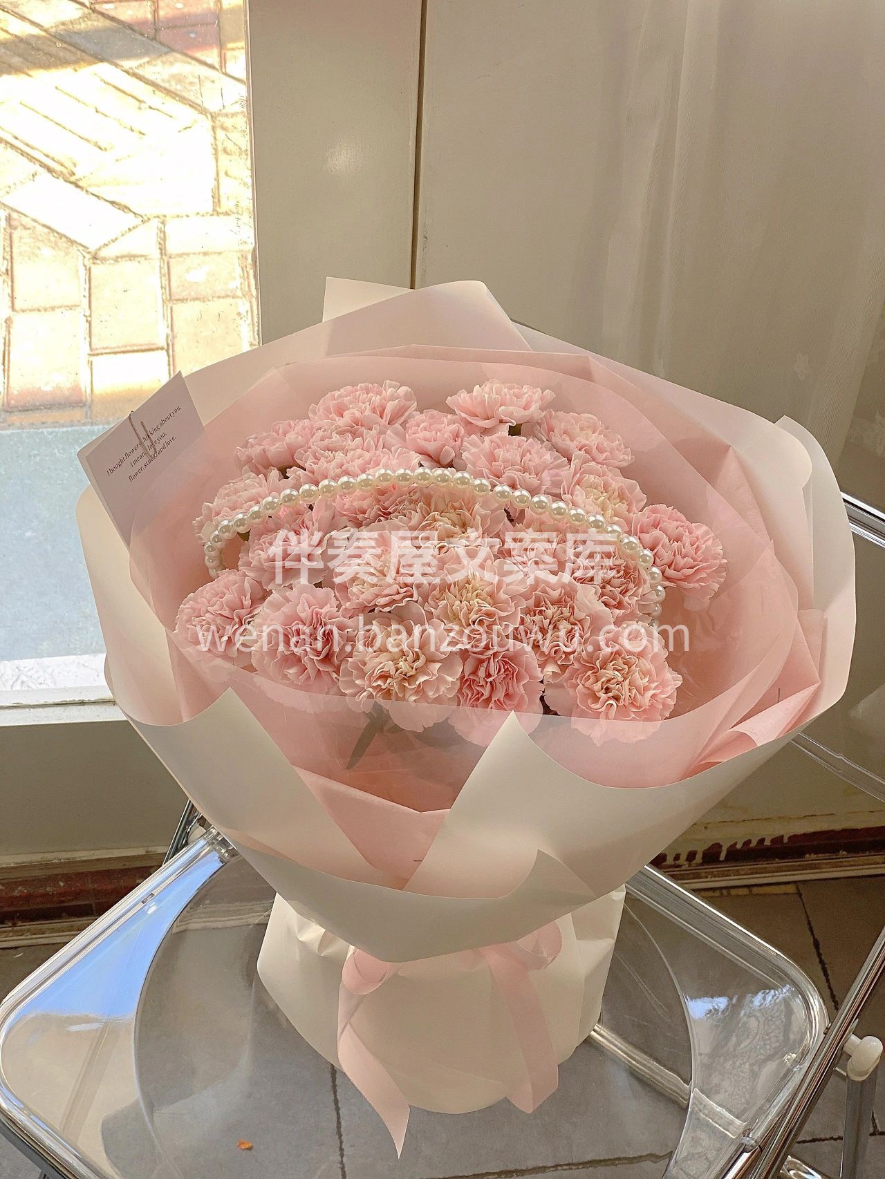 康乃馨花束预定 大概很少女生会不喜欢漂亮 配图1