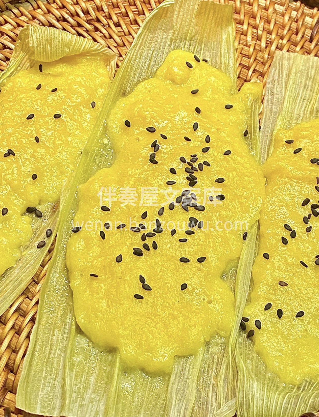 美味地锅鸡，铁锅炖煮出的醇厚风味。鸡肉与 配图2