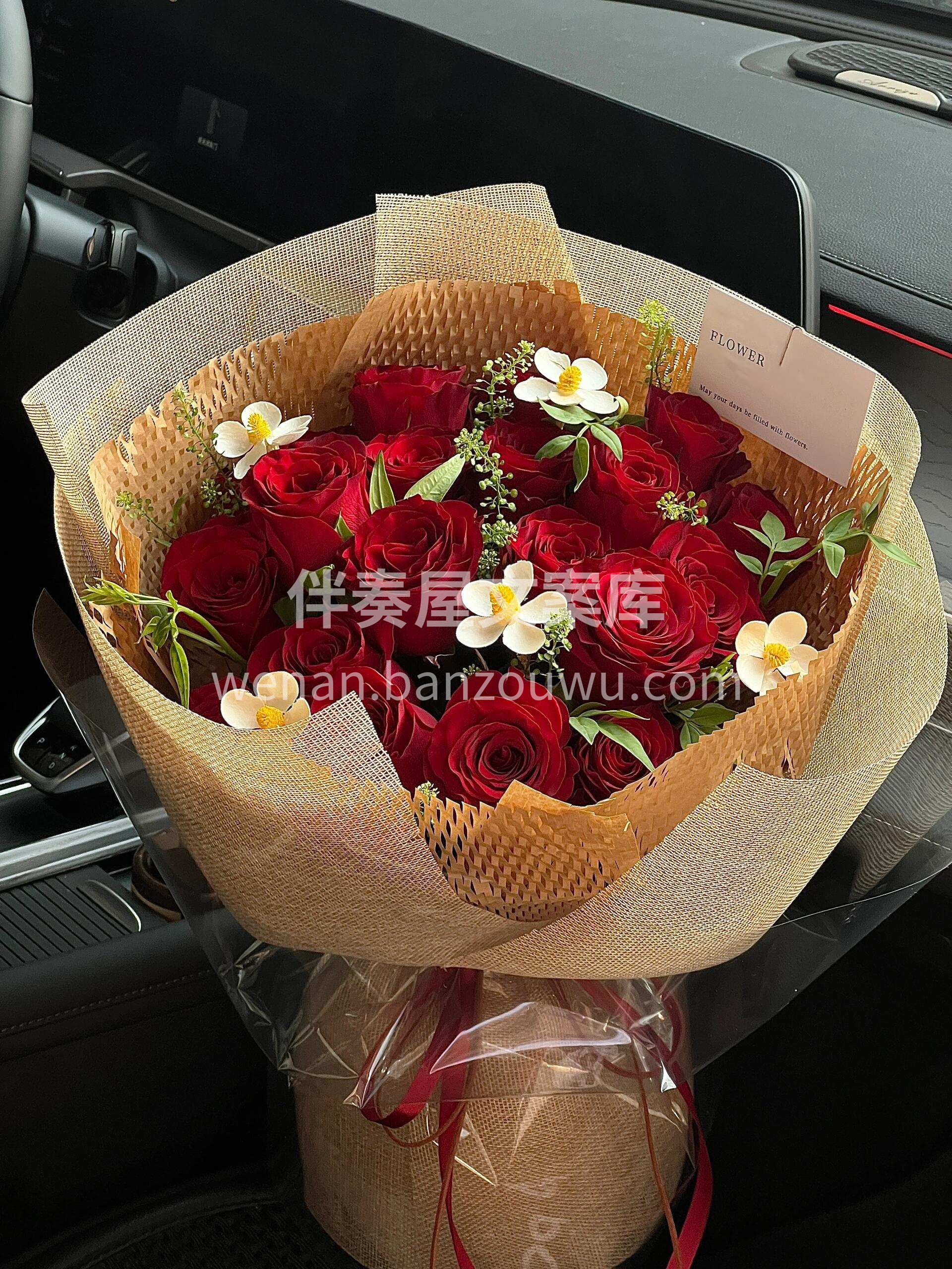 与普通玫瑰不同 🌹 高原红的玫瑰更加厚实❤颜色更深邃 像是被 配图2