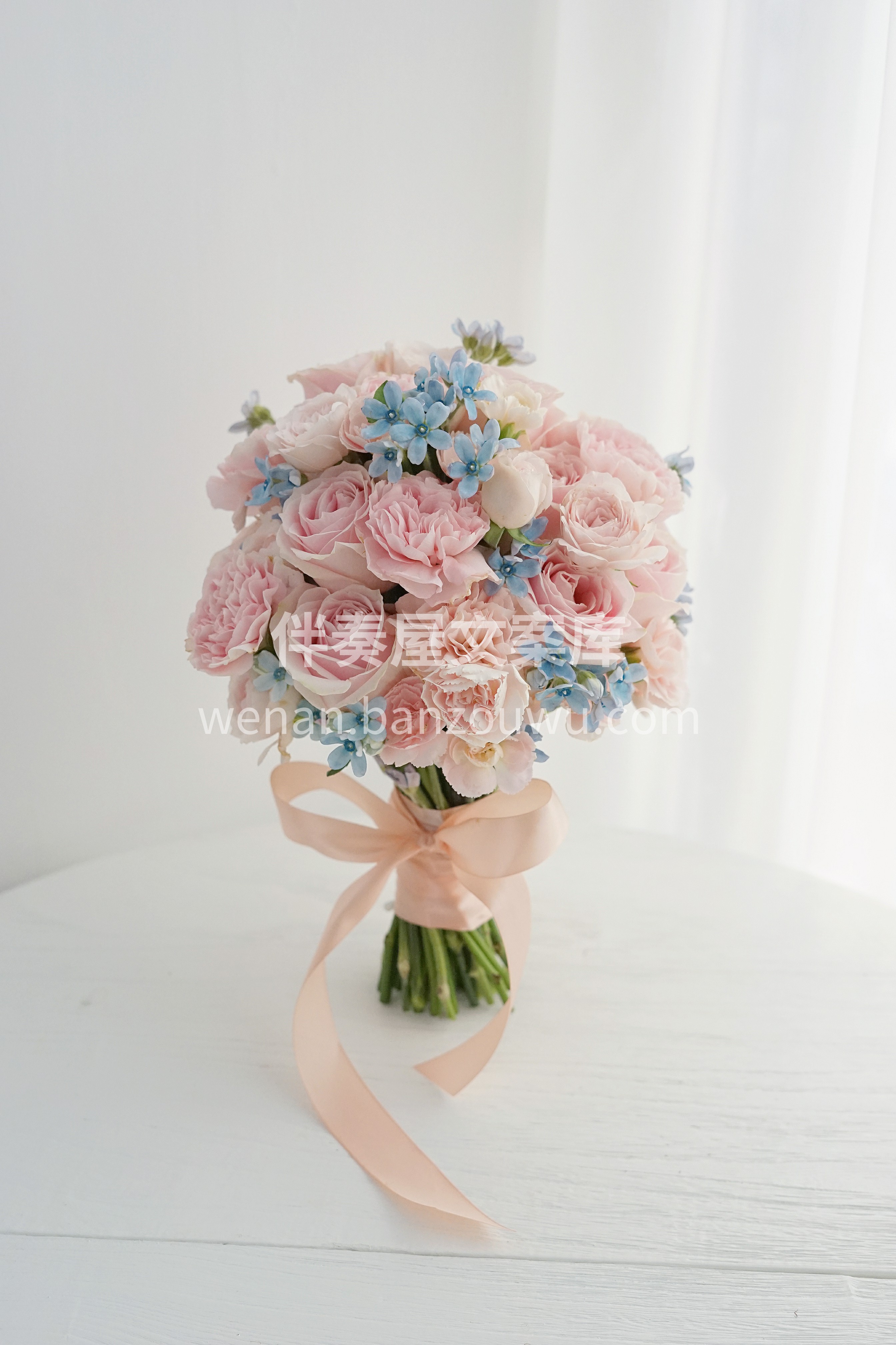 少女感十足的手捧花💐 爱与被爱💕同时发生 配图1