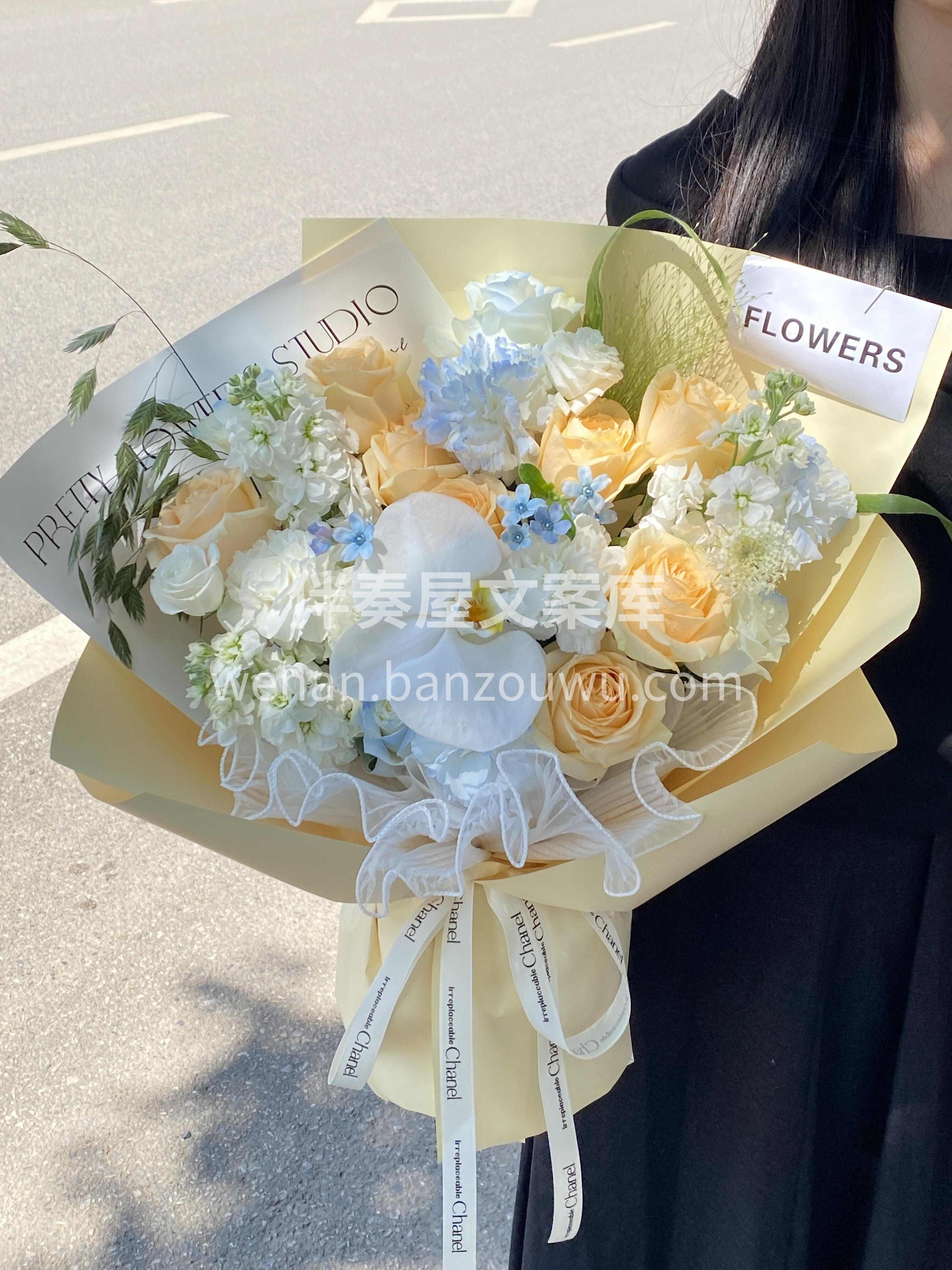 喜欢简单的美💛 就选这束香槟色系花花 没有浓烈的色彩 却藏着 配图2