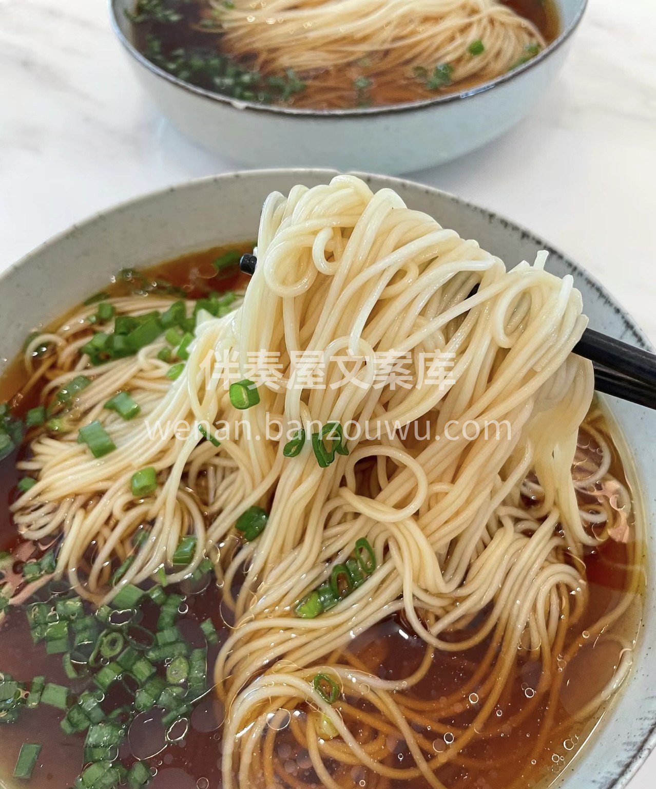 夏天没食欲来这么一碗清汤的阳春面，清淡又 配图1