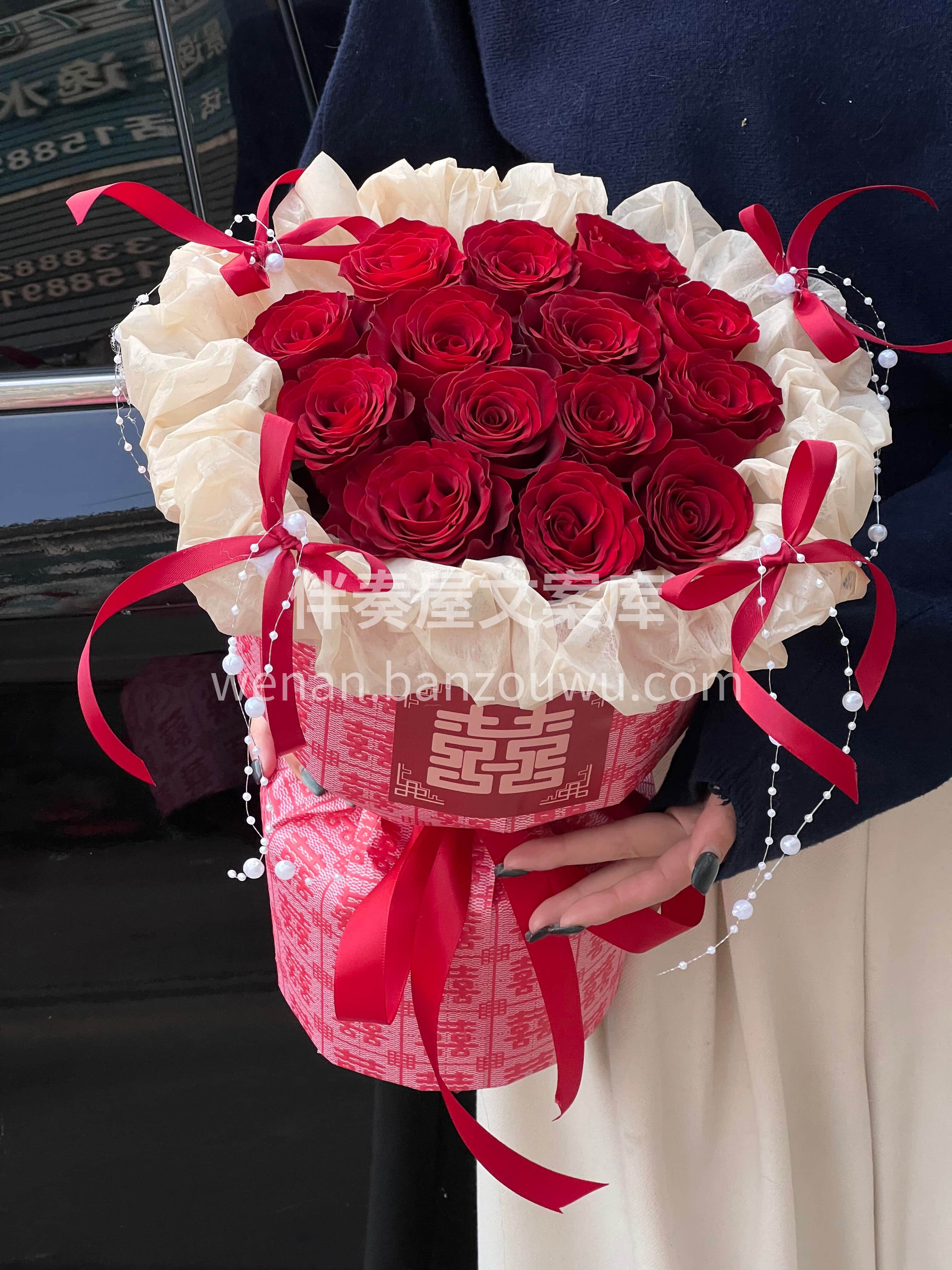 14朵红玫瑰订婚花束✨ 是一世的约定❤️❤️ 是藏在细节里的 配图1