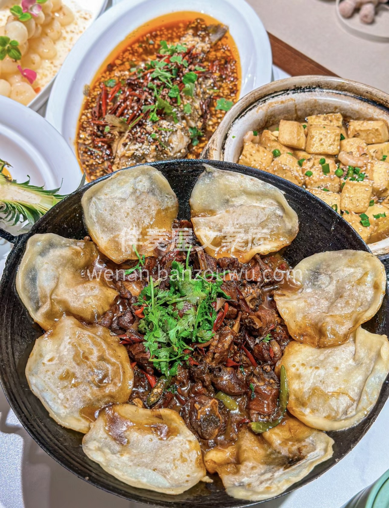 地锅鸡，那是记忆中最温暖的味道。灶台下柴 配图1