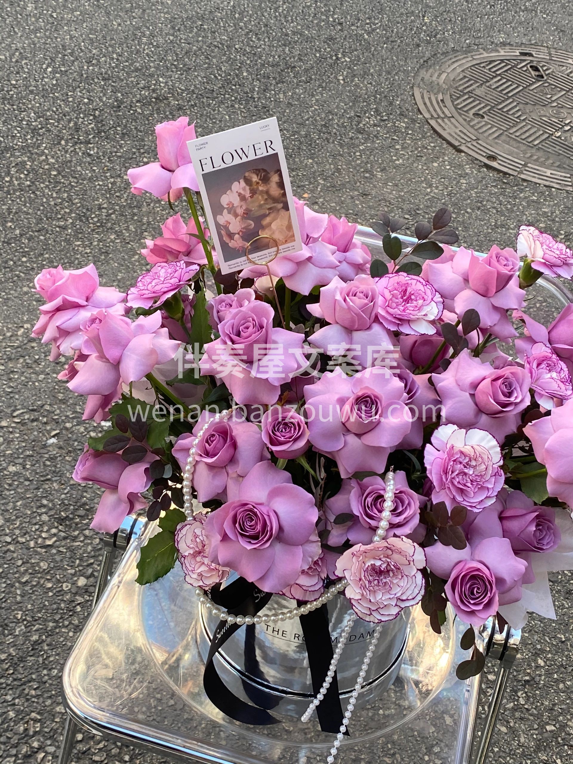 抱抱桶相比于花束更加大气😎 摆在空间里也更有氛围💜 无论是新 配图4