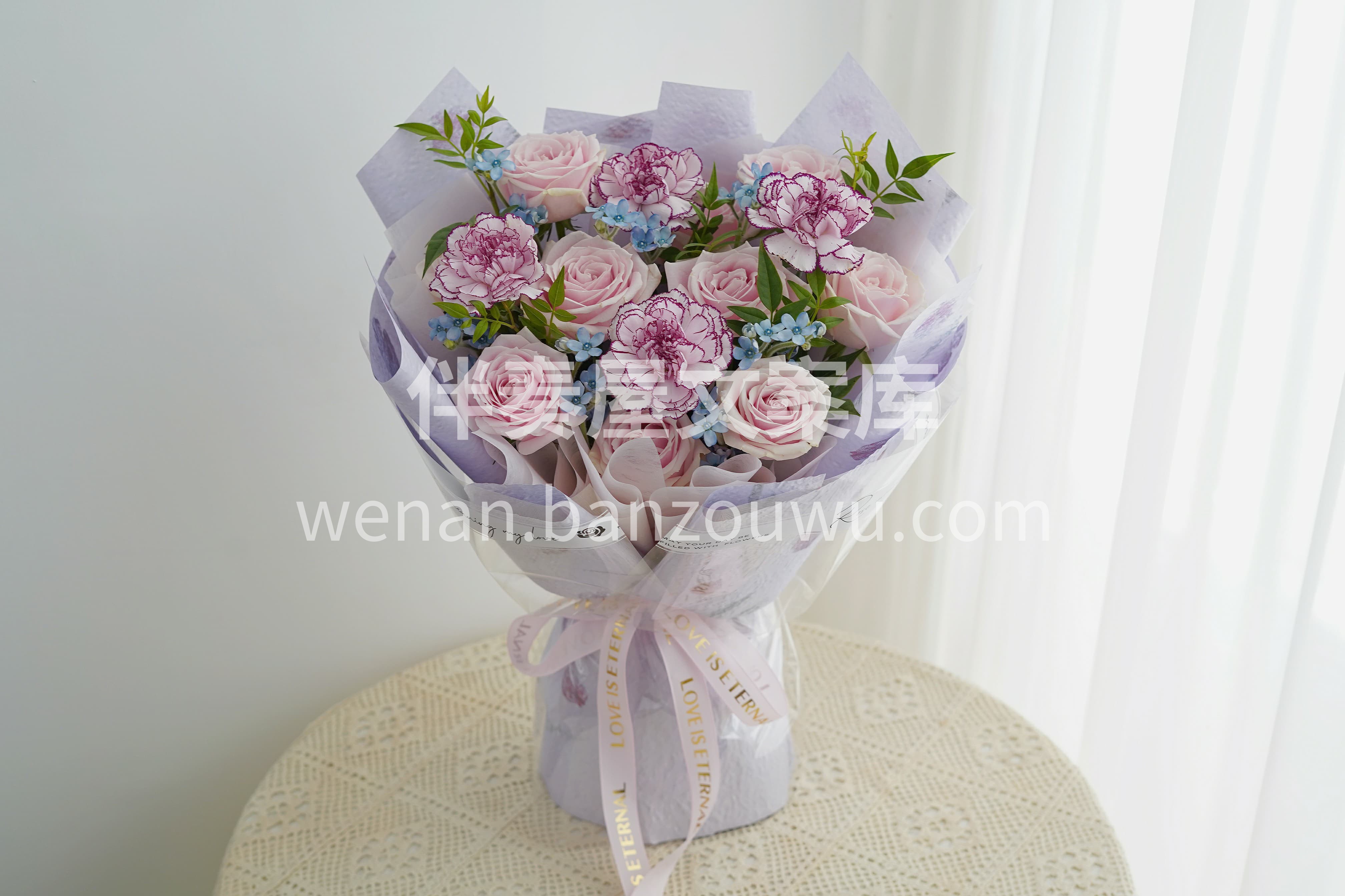 粉紫色💜 花束💐 这种颜色很奇妙 明明带着两种相反的感觉 却 配图2