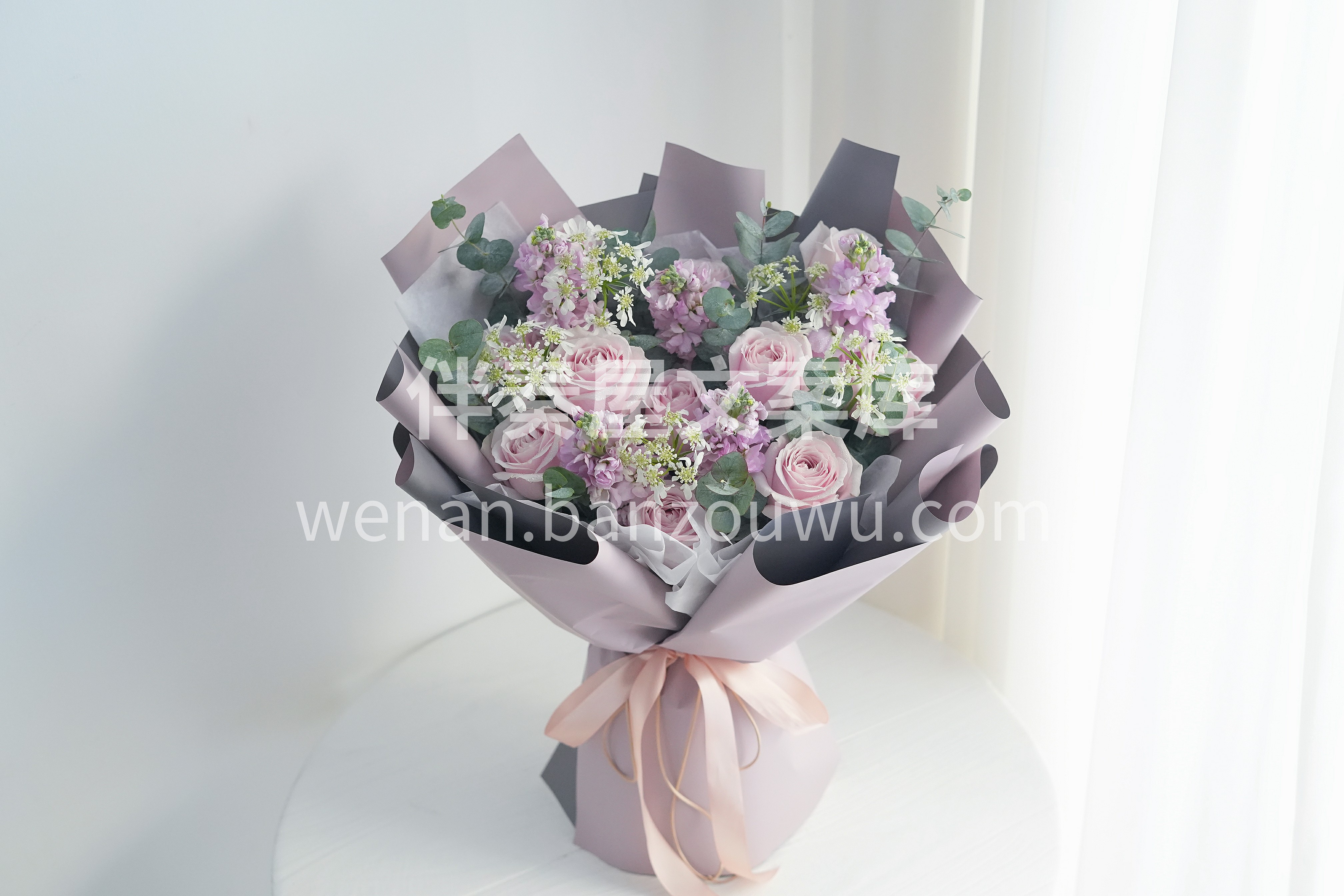 🌸花是最直白的浪漫表达💛 不需要多复杂 下班顺路带一束💐 浪 配图1