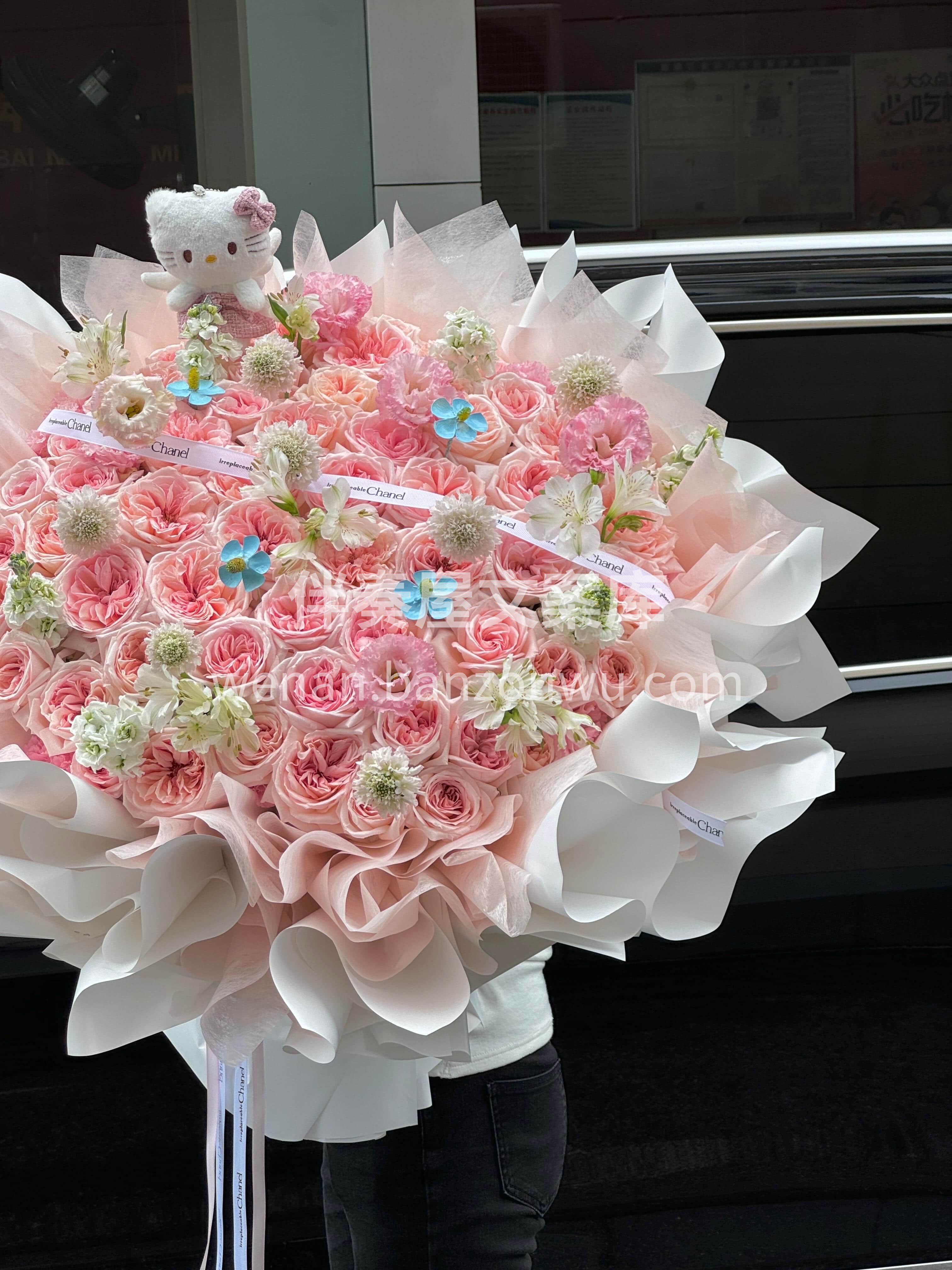 52支粉荔枝混搭花束🌷 温柔至极🫧高级又甜美🎀 连空气中都是 配图3