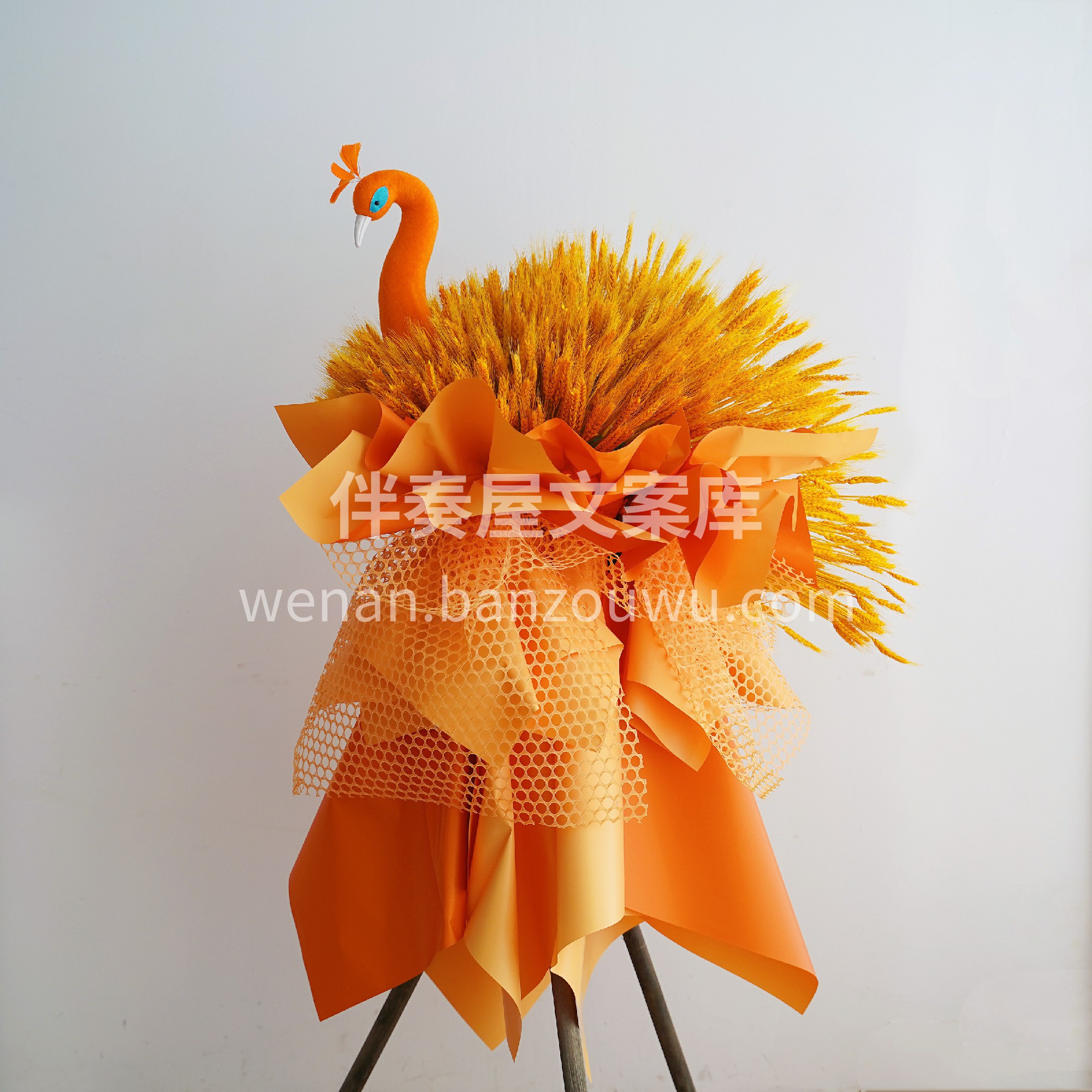 孔雀大麦开业花篮~ 孔雀即凤凰，凤凰涅槃 配图2