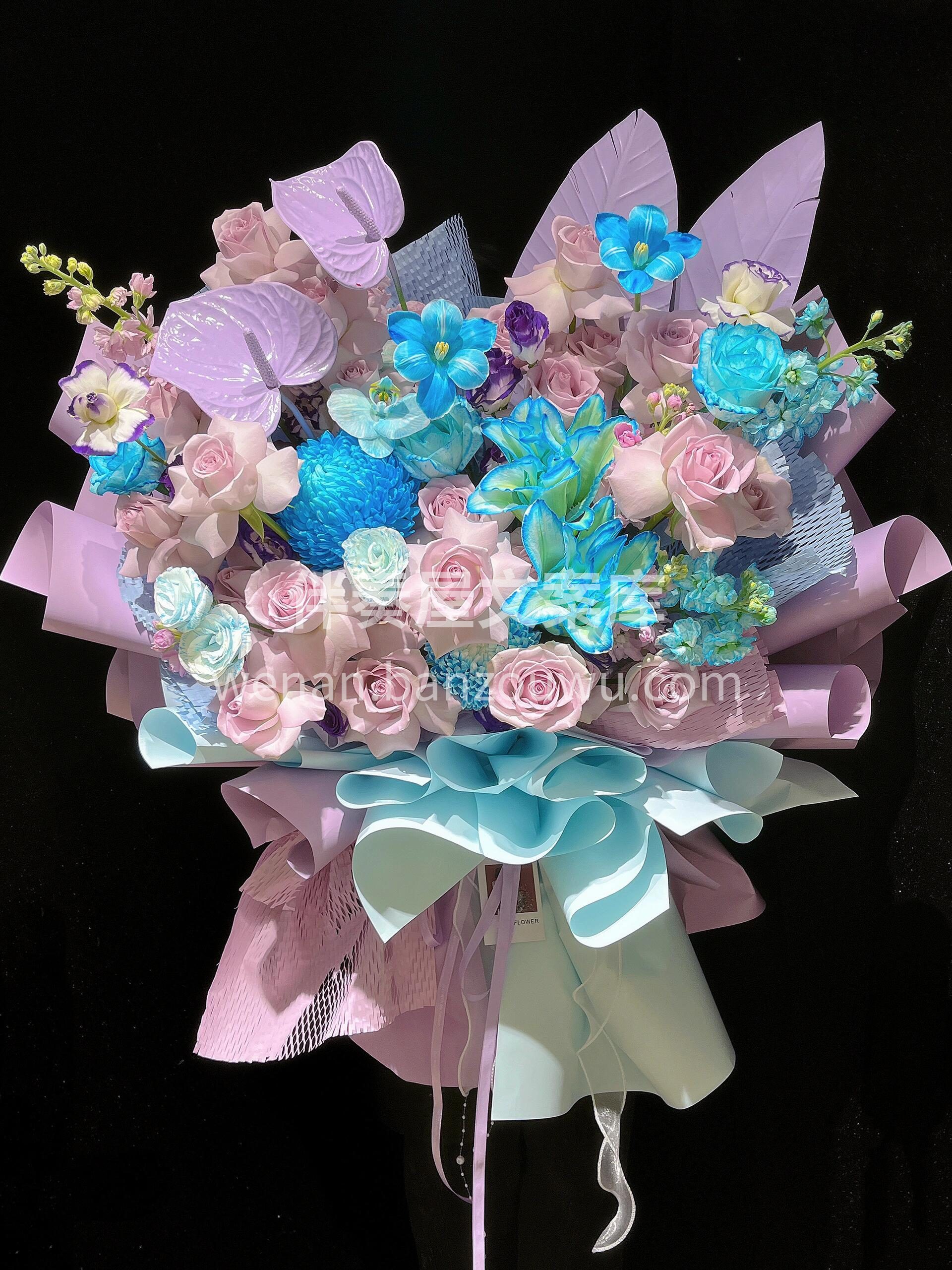 💙小众蓝紫色花束💜 “当我凝望你眼眸✨爱意洒满整个宇宙” 送 配图1