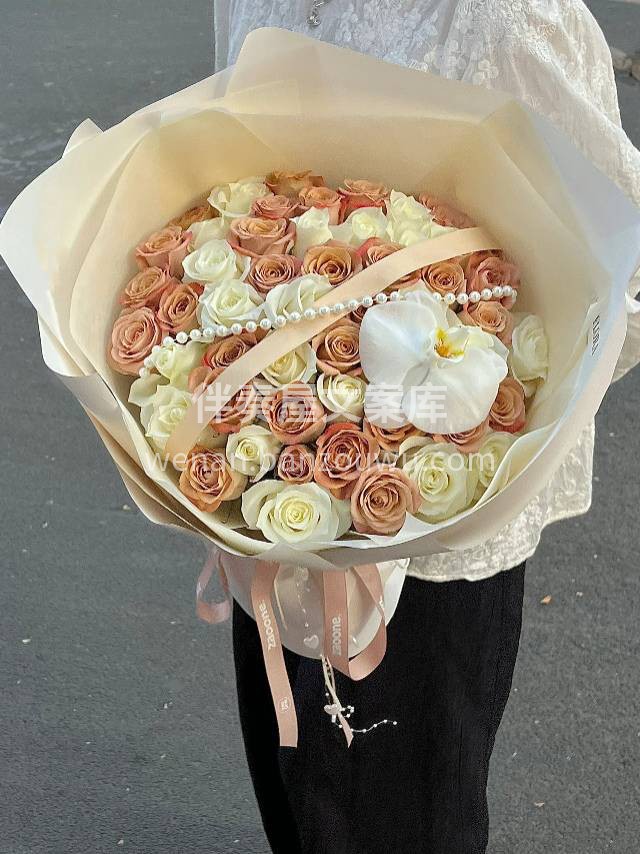 卡布奇诺混搭花束 一束花的仪式感💐真的能 配图3
