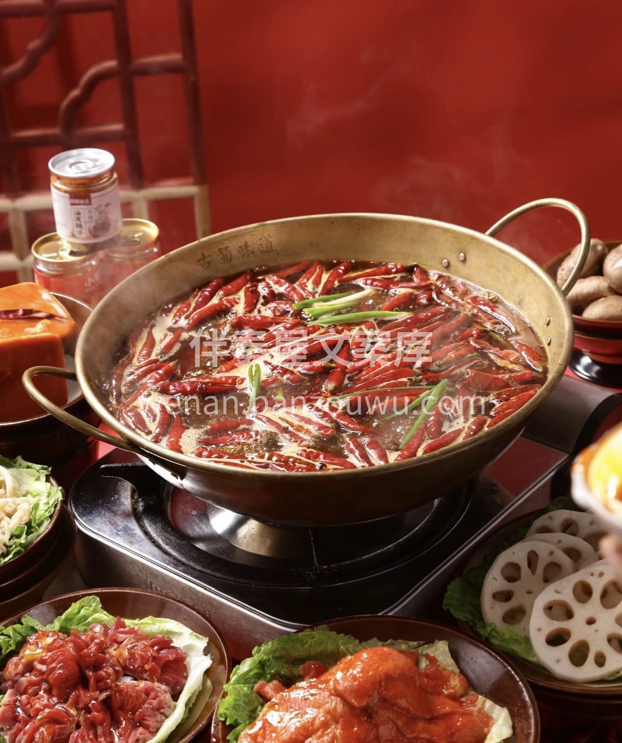 香气四溢的火锅店，是美食爱好者的聚集地。 配图3