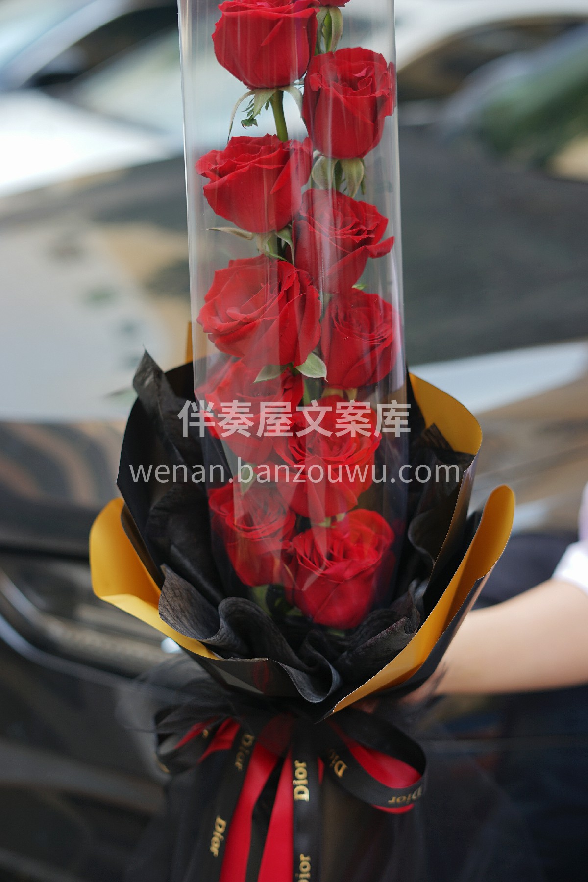 红色系花束 很久没有做长形花束了 今天顾 配图3