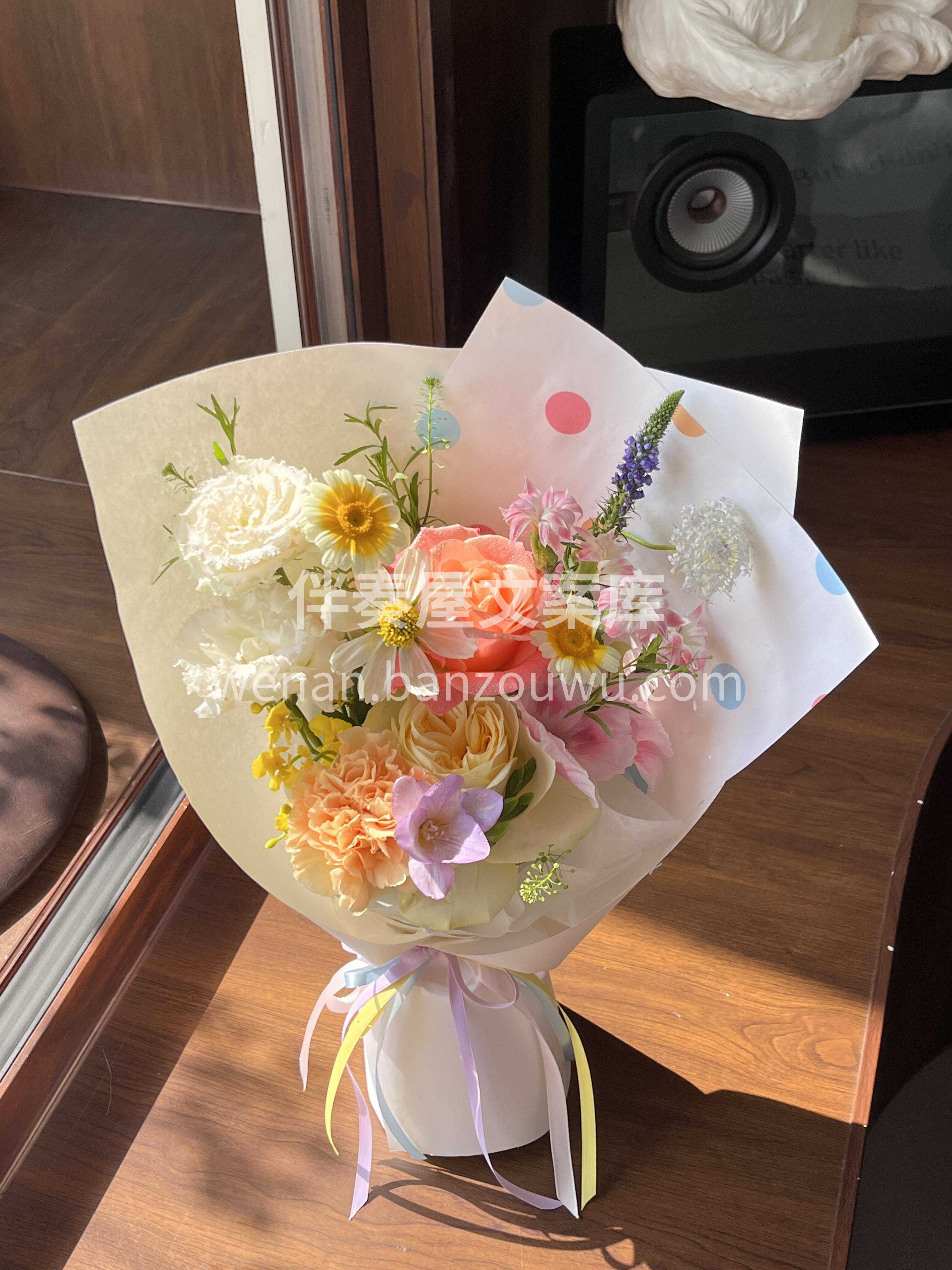 浪漫不分大小🎀 见面小花束🌷 是仪式感 是小惊喜🫧 是细碎的 配图1