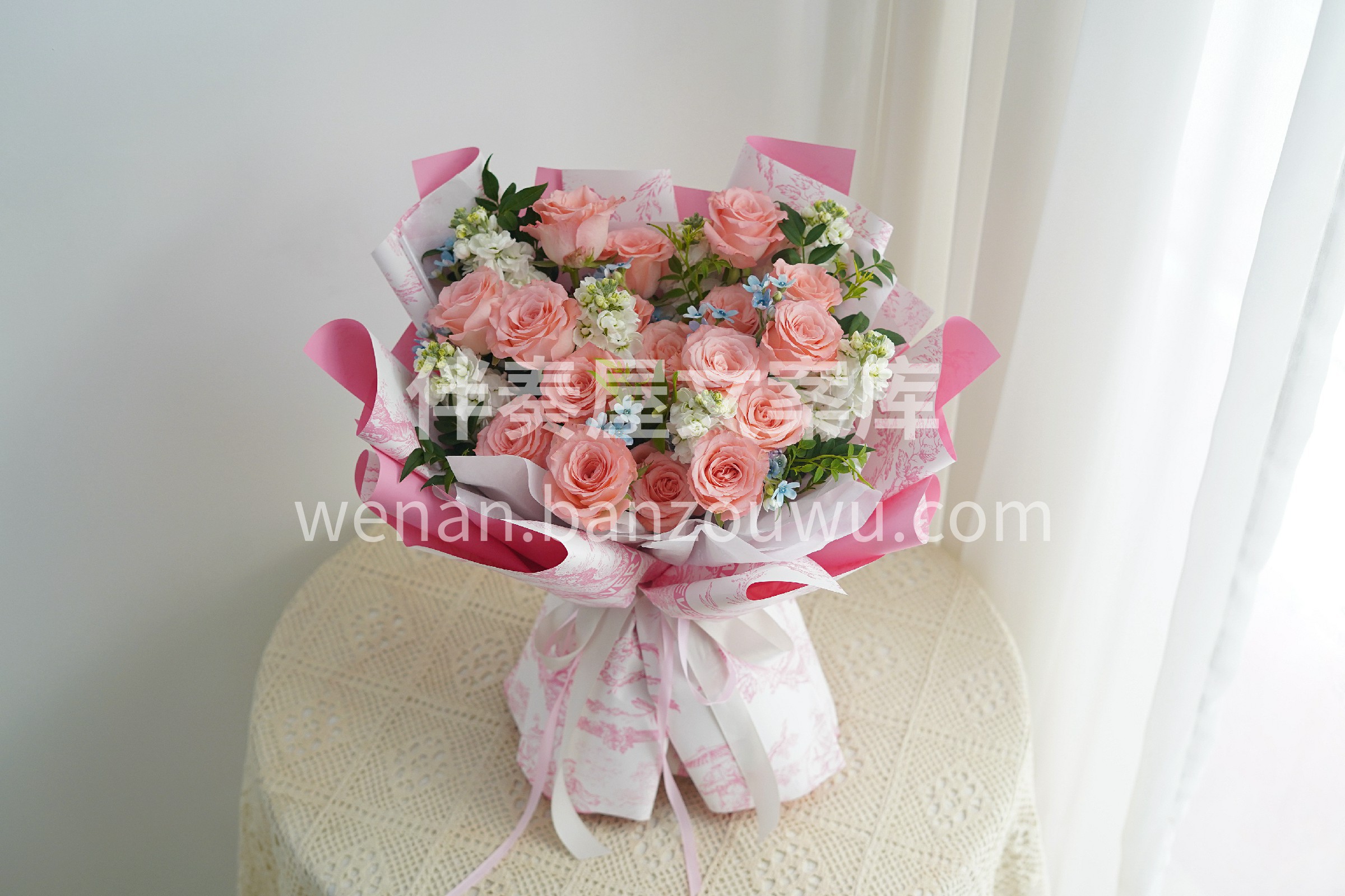 戴安娜玫瑰花束💐 戴安娜玫瑰的花语是🌸爱上你是我今生最大的幸 配图1