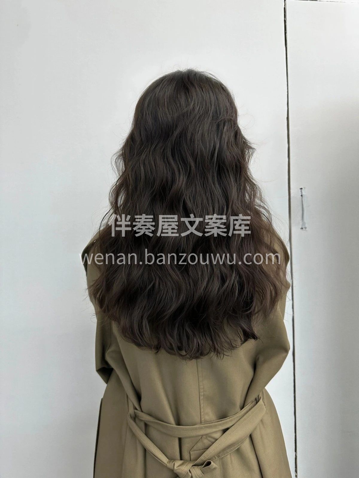 阳光治愈，凉风微醺 慵懒氛围感法式烫卷发