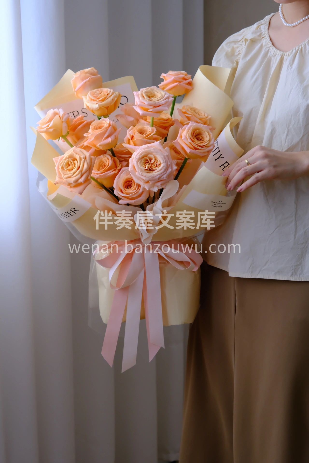 微光玫瑰花束 浩瀚星河，你我皆有微光 和 配图2