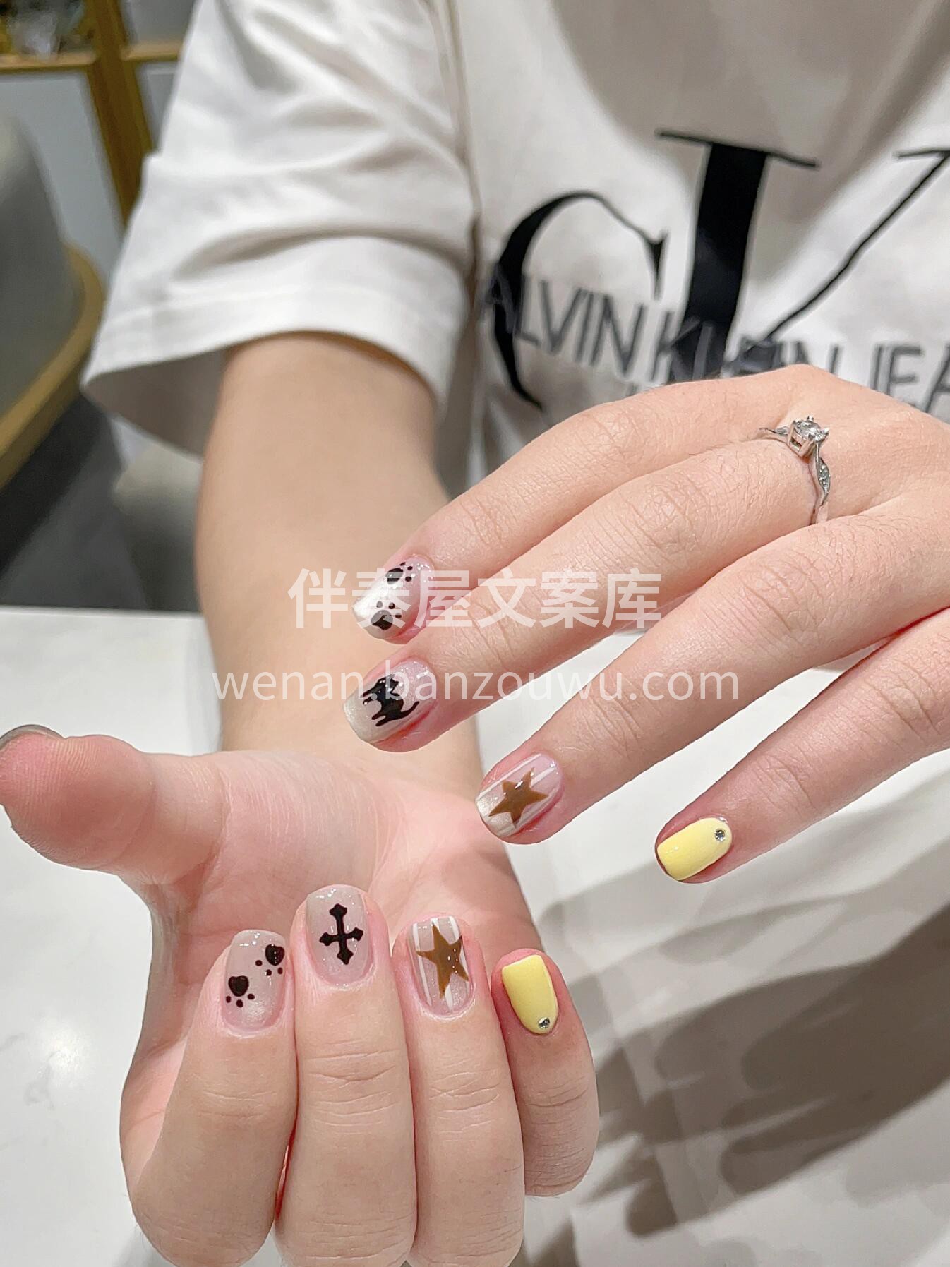 换个敲可爱的手绘美甲 配图2