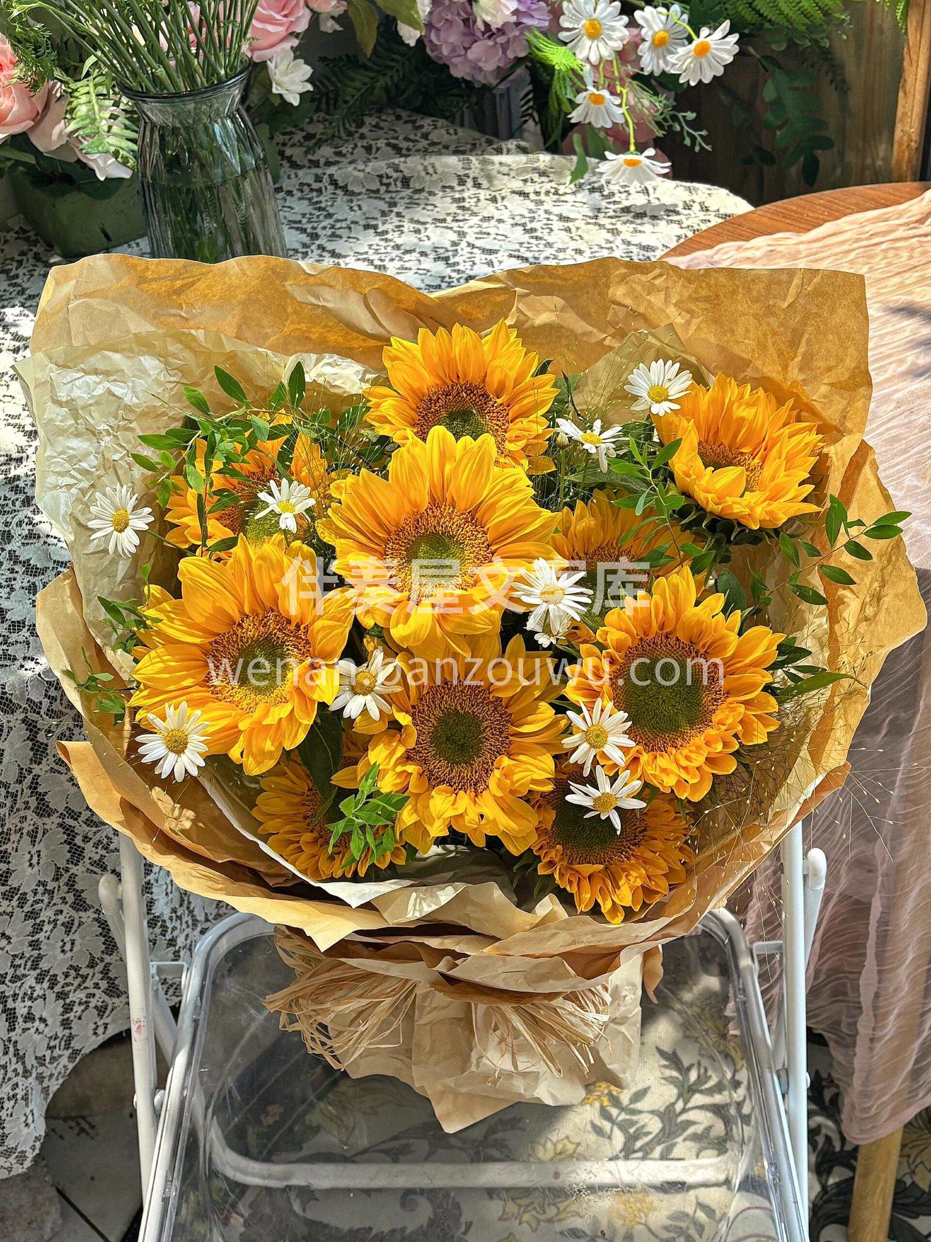毕业季成人礼🌻向日葵花束 愿你的未来如向日葵永远向阳☀ 即使 配图1