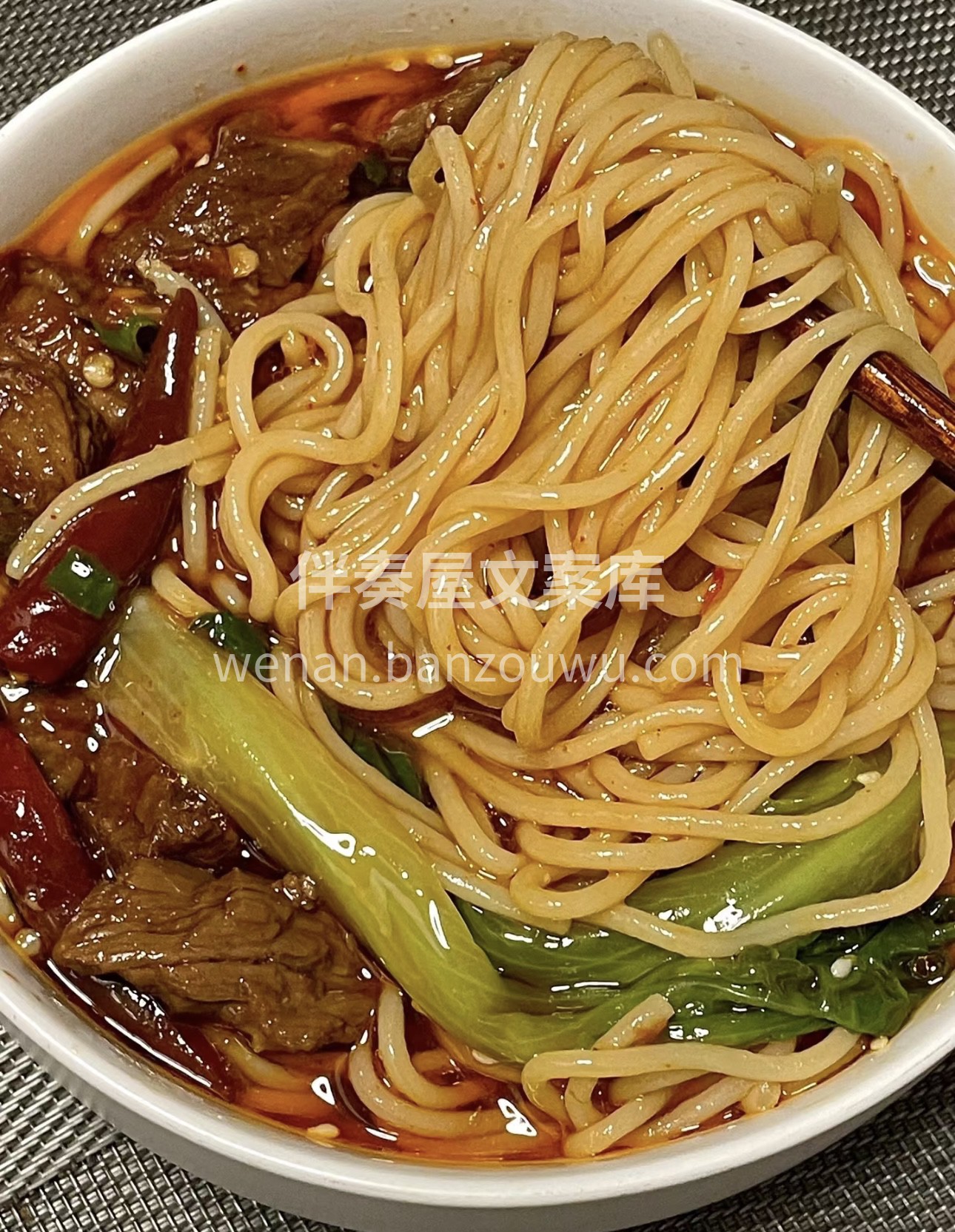 🍜这碗牛肉面，面条爽滑，牛肉鲜嫩🥩，汤汁 配图3