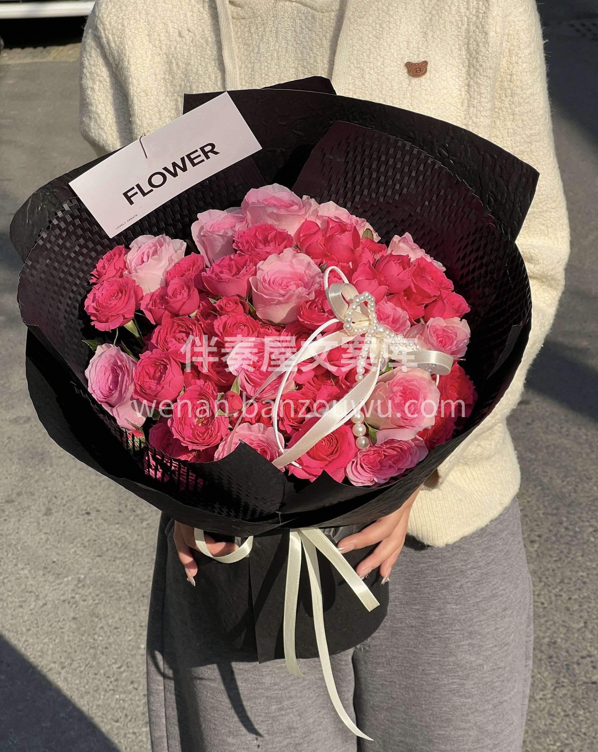 粉色玫瑰🌸 将爱意泄密 风一吹🤗 满世界都知道我爱你 配图2