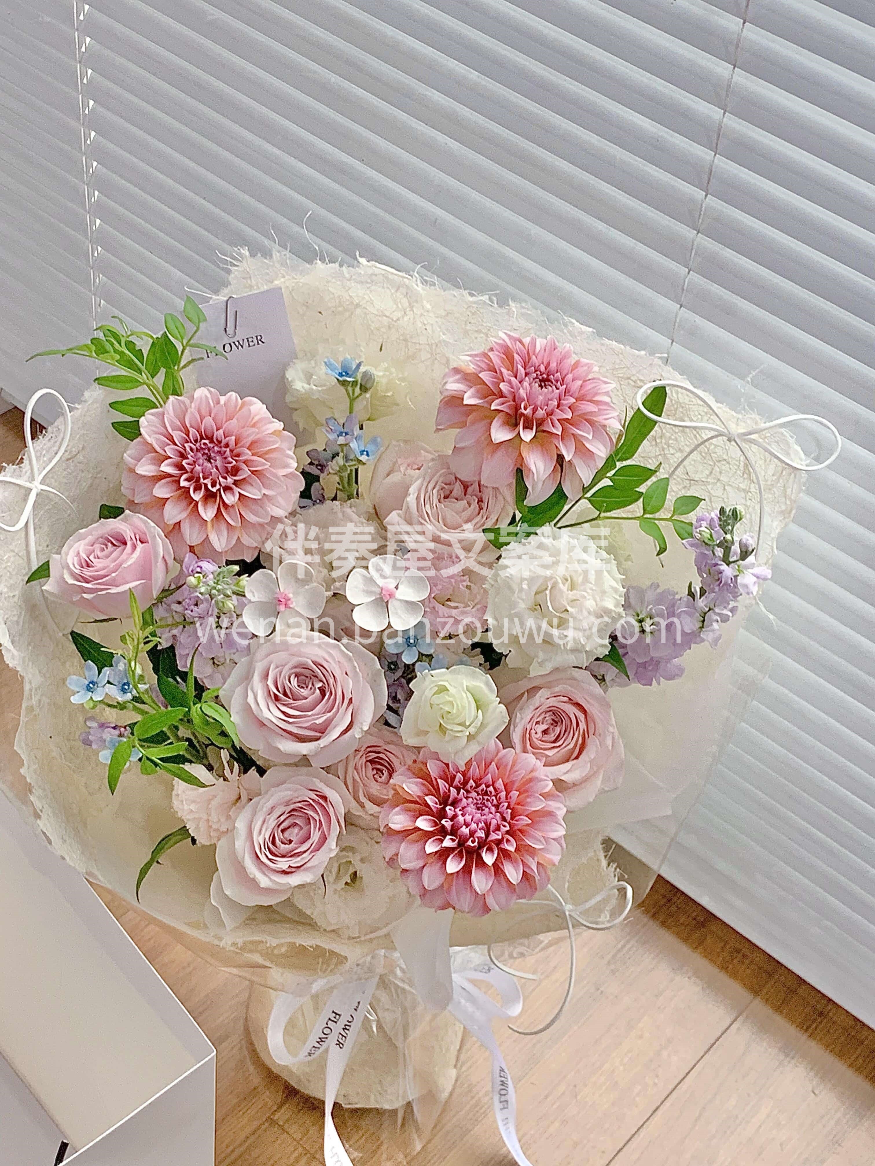 粉色系美得很稳定🌷 爱可以很热烈🎀也可以很温柔🌸 配图1