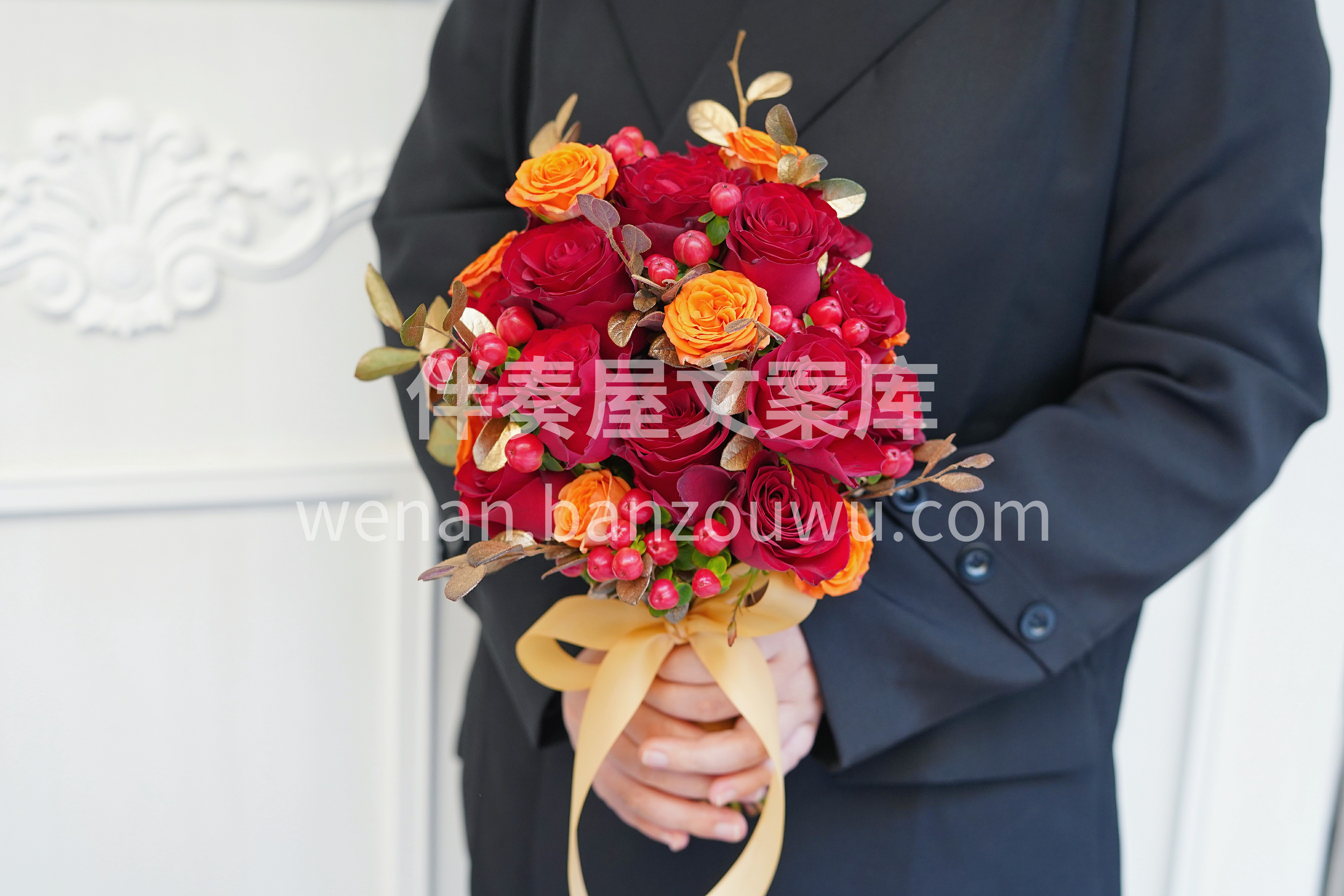 🌸红色系手捧花 一捧花的诗意，写满爱的期 配图1