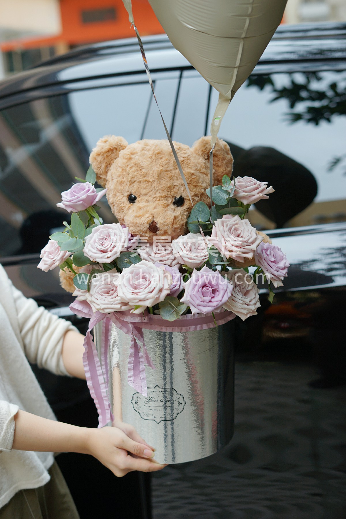 出来炸街啦🎈🎈 绝美 高级感满满的曼塔抱抱桶🌸 鲜花 玩偶🐻 配图6