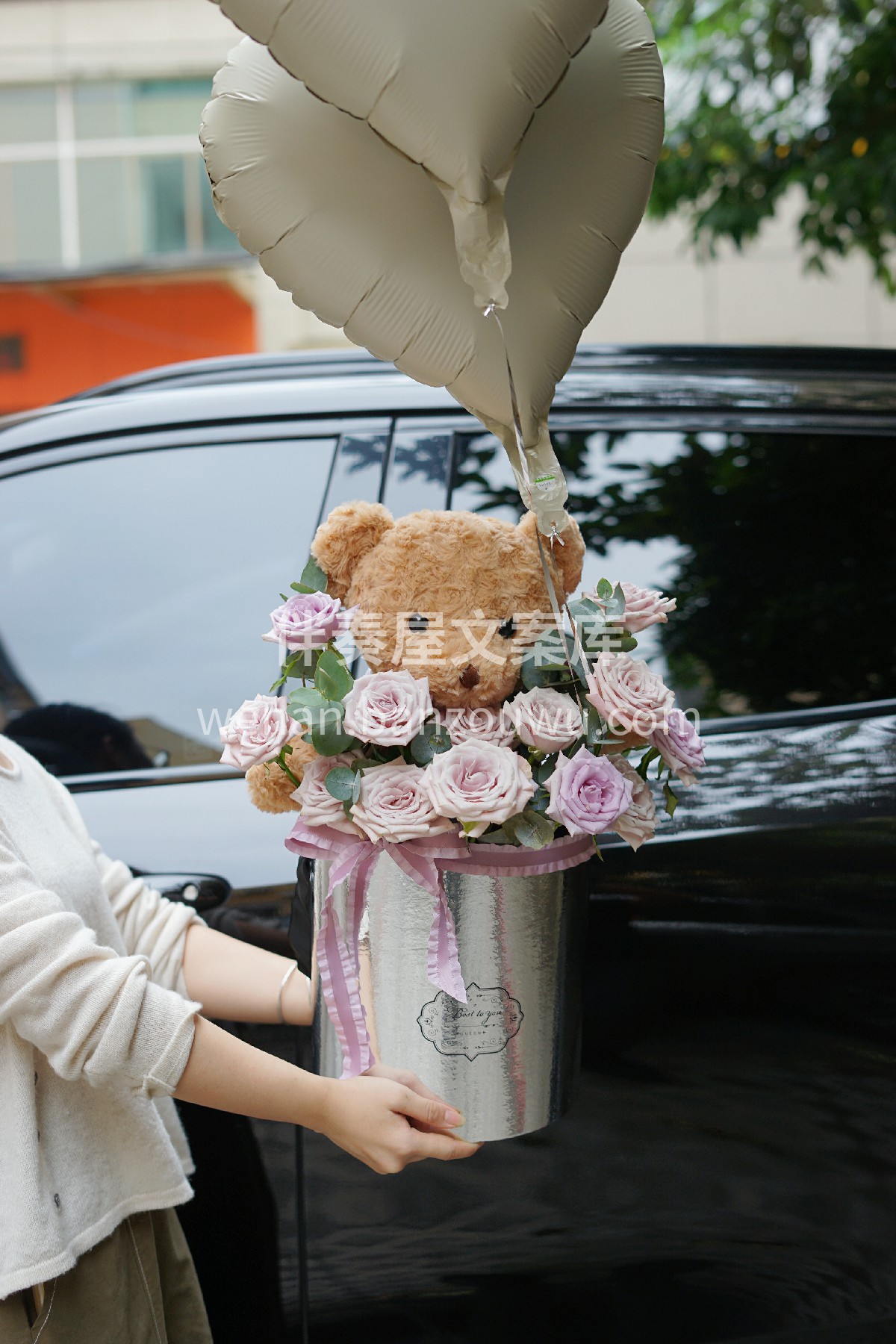 出来炸街啦🎈🎈 绝美 高级感满满的曼塔抱抱桶🌸 鲜花 玩偶🐻 配图5