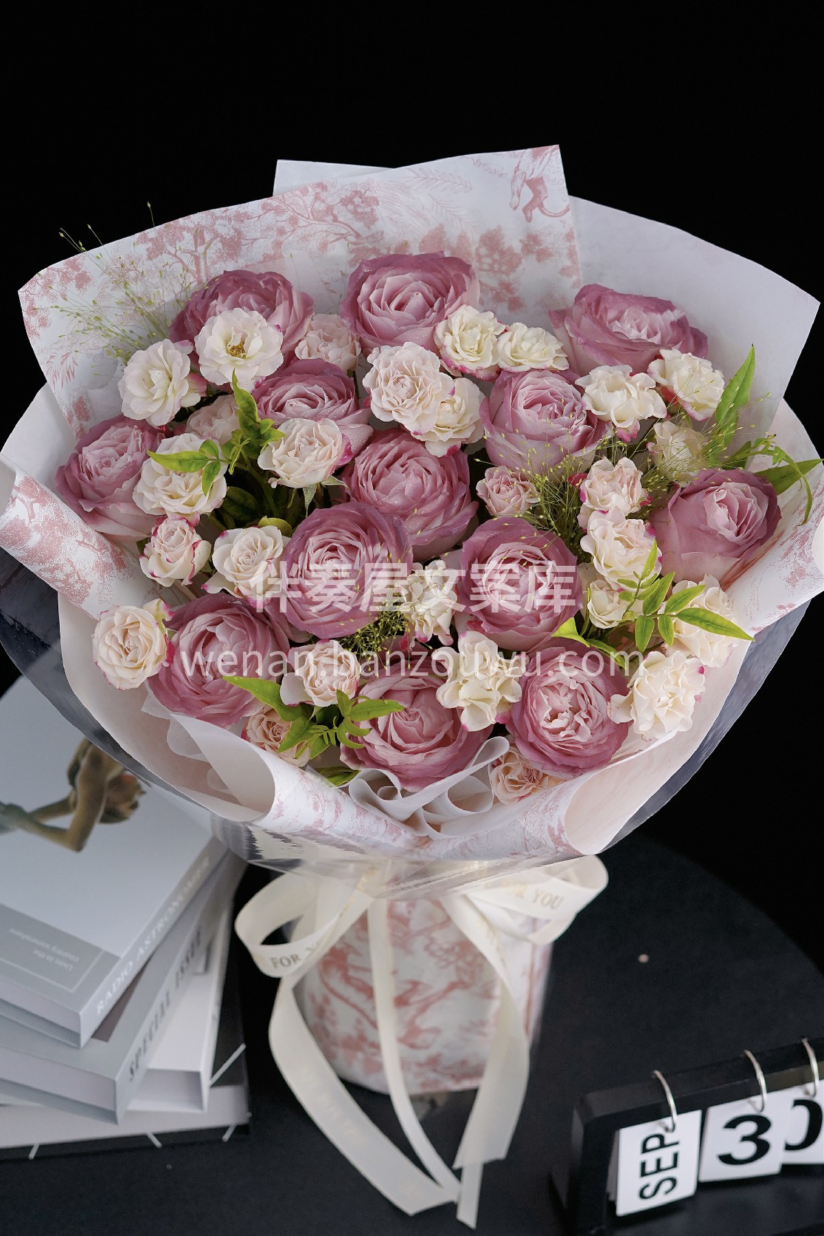 花在手里🌸 你在心里 带着浪漫花束 奔赴和你的见面啦💐 期待 配图3