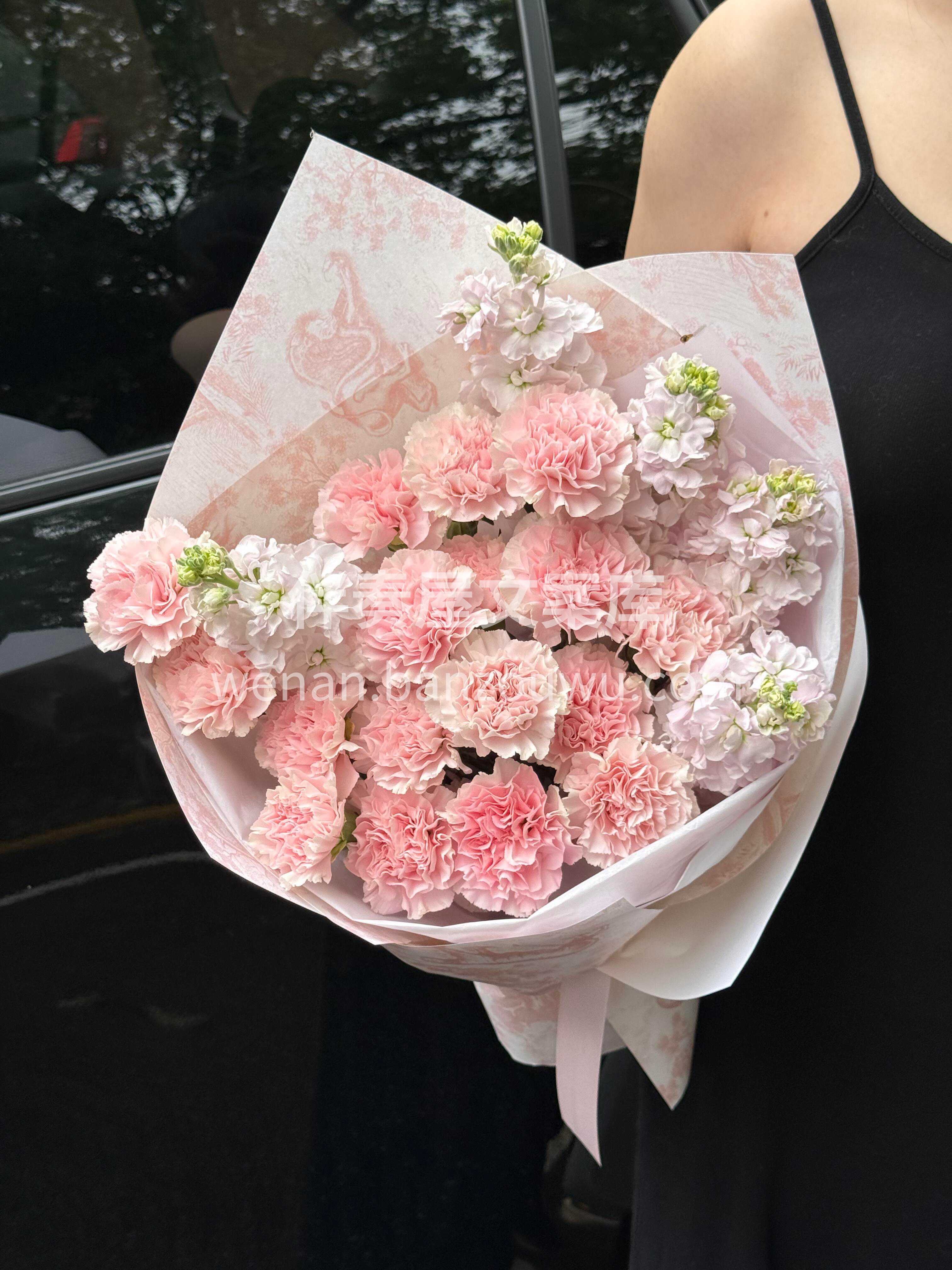 无需过多言语 一束花🌸便足够 感恩母亲的 配图1