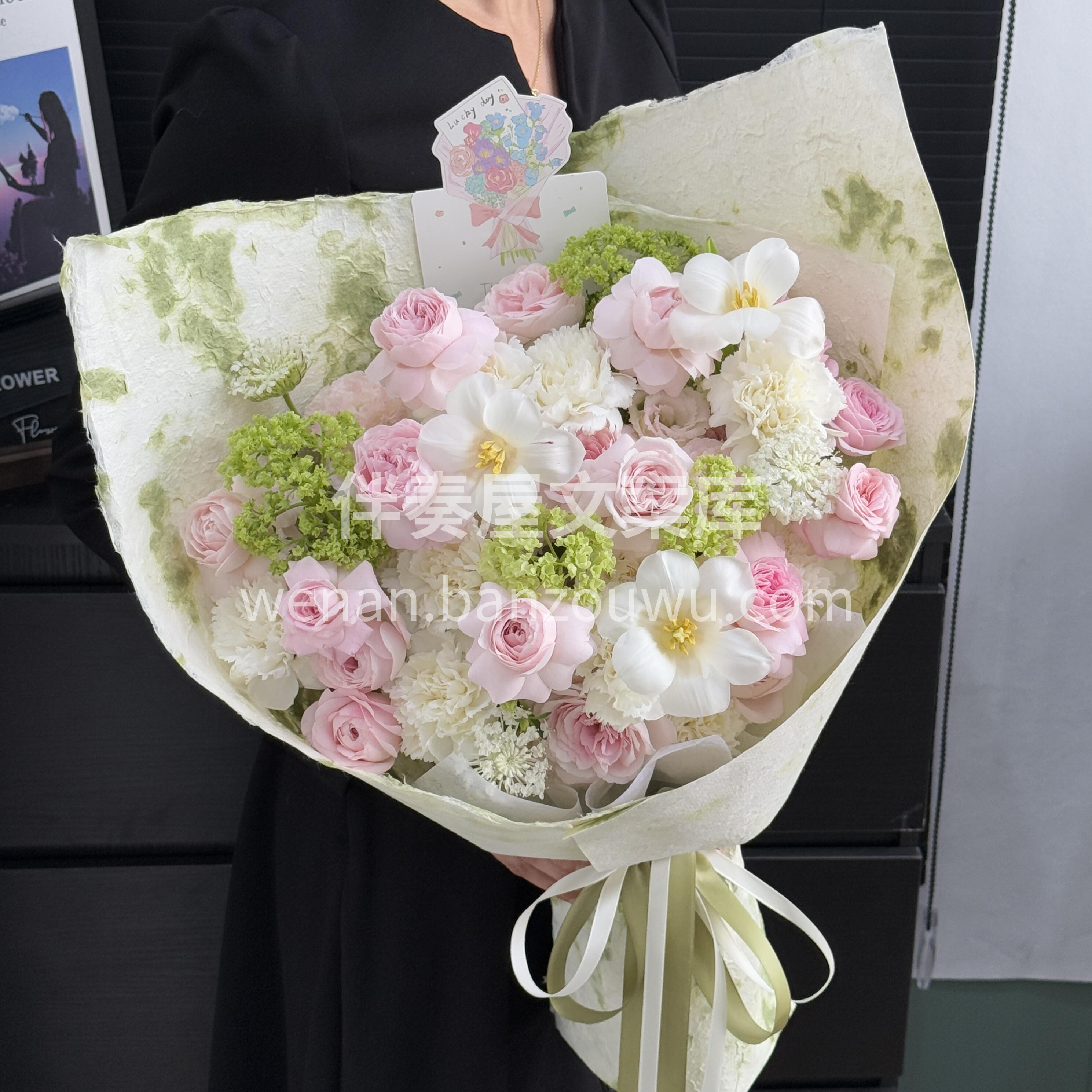 送你一束粉粉的花花💐💐 淡淡的日子🌼 淡淡的心情 淡淡的阳光 配图2