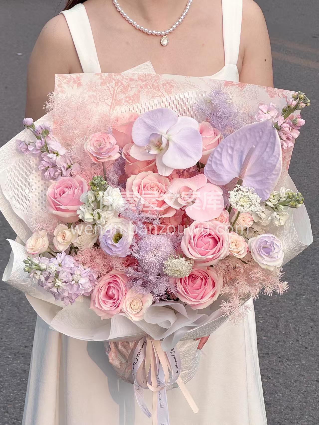 粉是心底的希望🌸紫是不渝的信仰💜 愿你穿行于荆棘之路时💞仍能 配图1