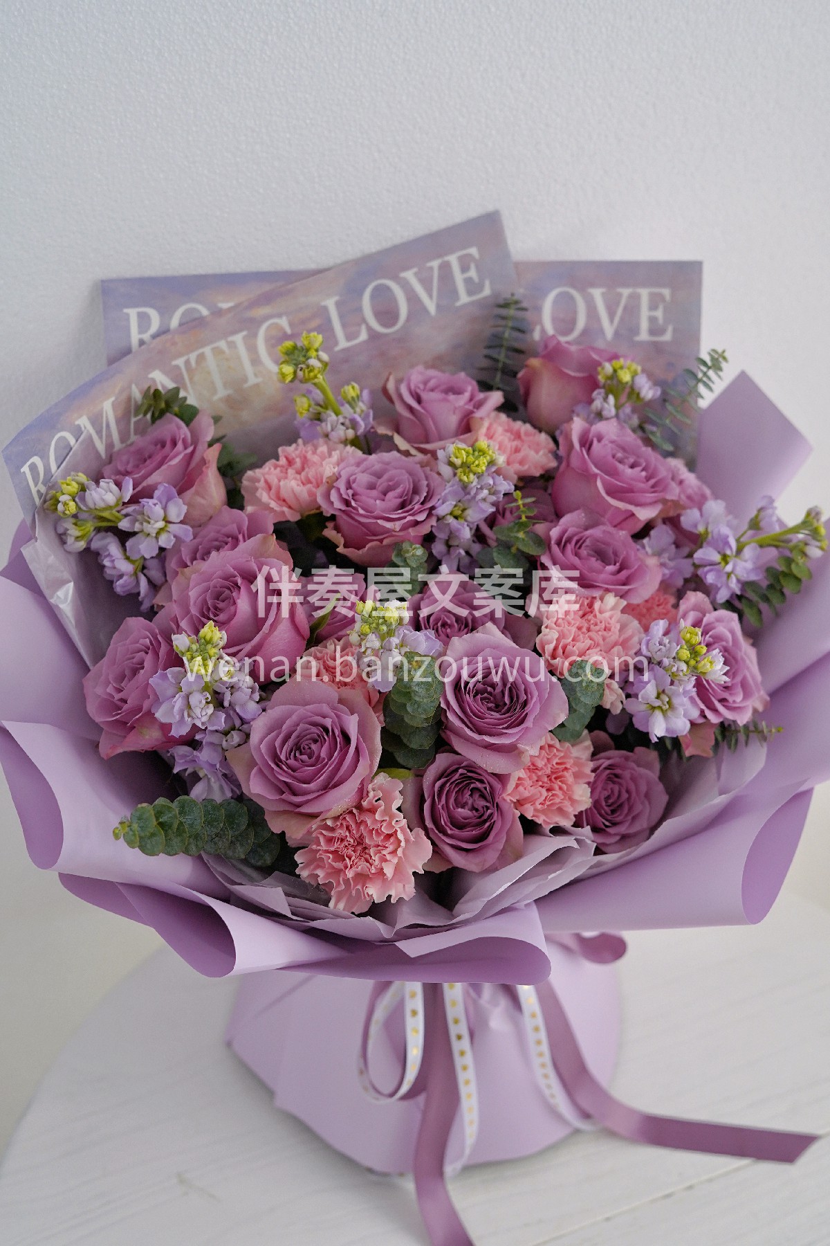 紫色之所以温柔✨ 因为他既有红的热情 也有蓝的克制💜🌸 配图2