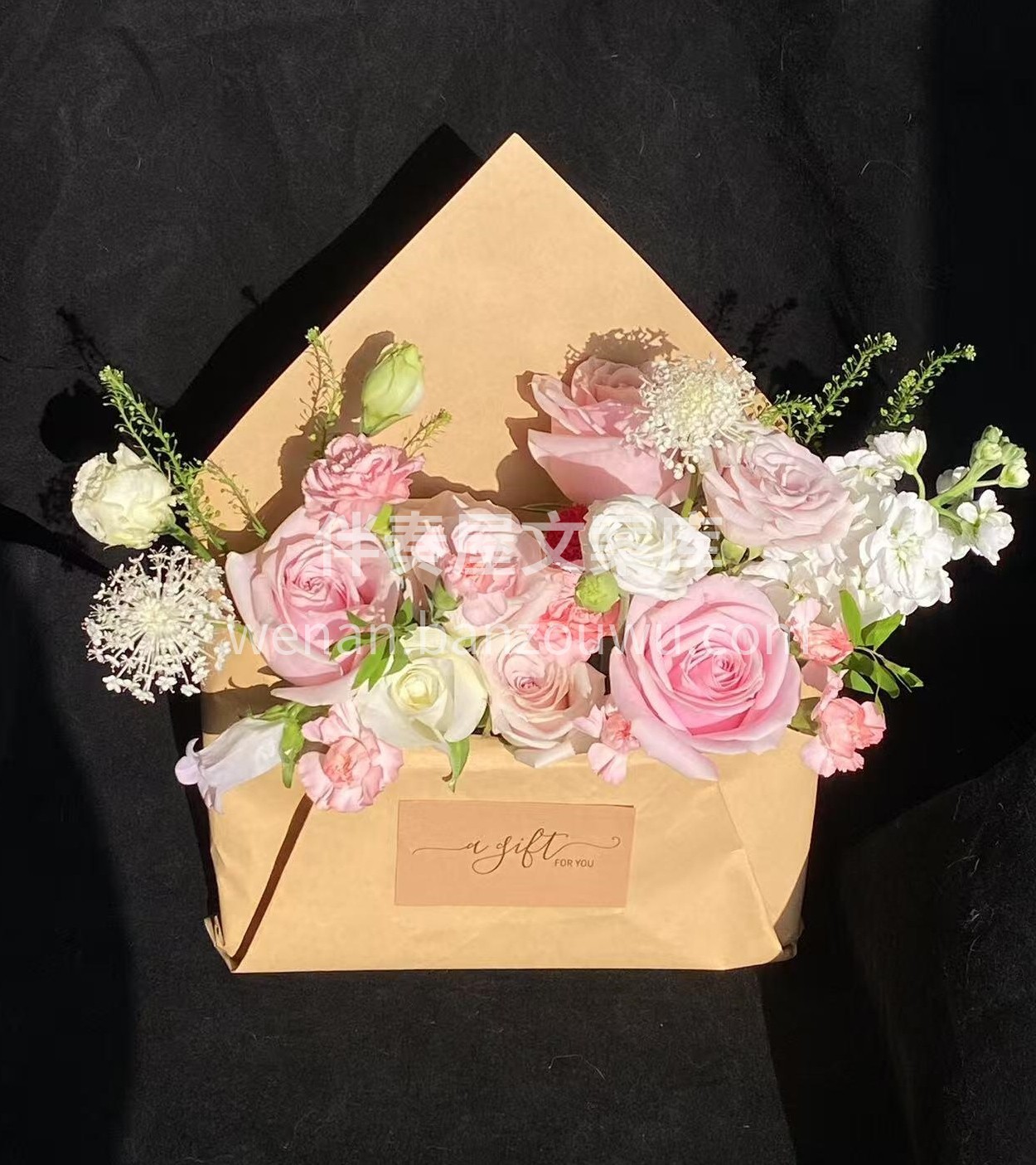 把花装进信封 🌸 让浪漫化作芬芳的📂信笺 快把这份「会开花的 配图2