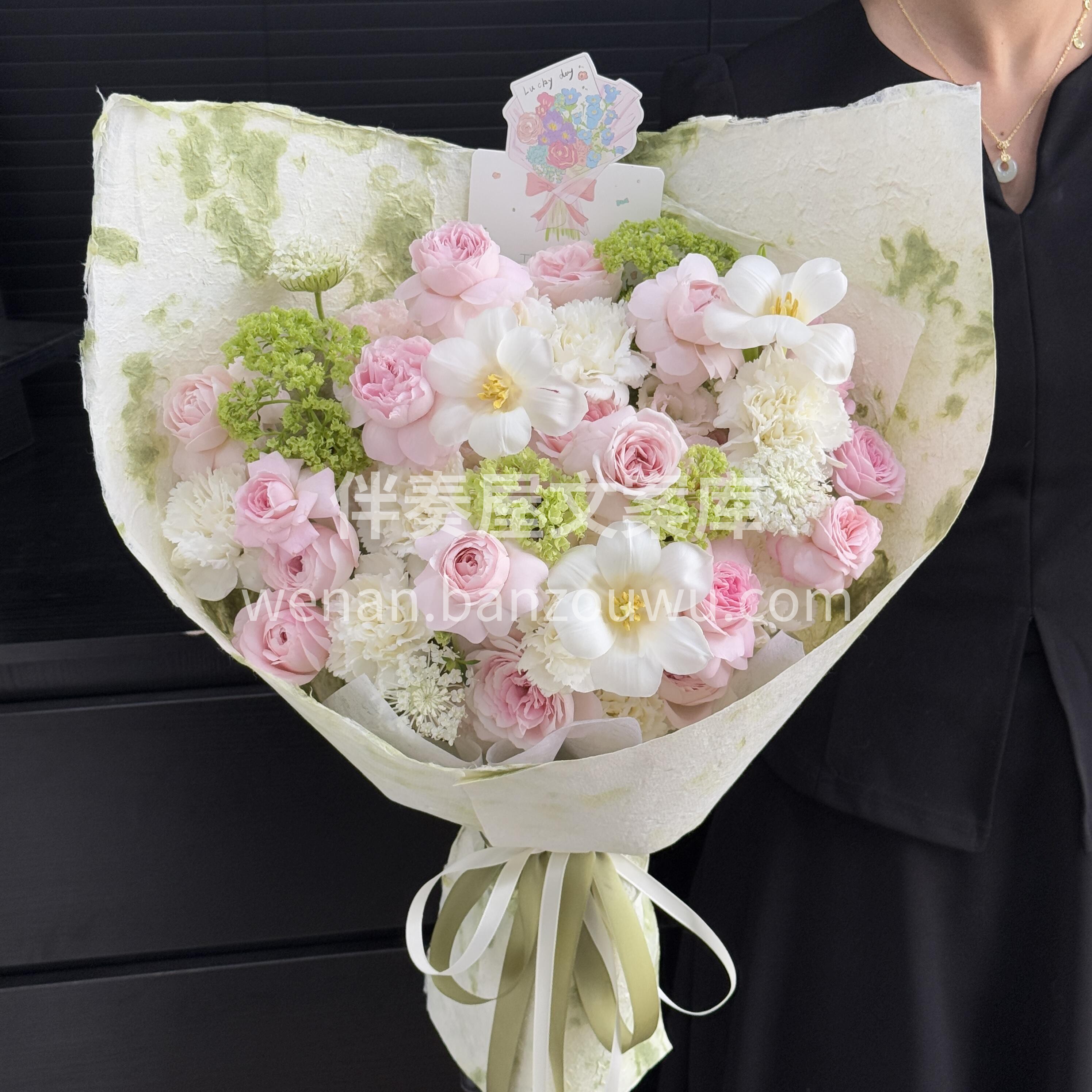送你一束粉粉的花花💐💐 淡淡的日子🌼 淡淡的心情 淡淡的阳光 配图1