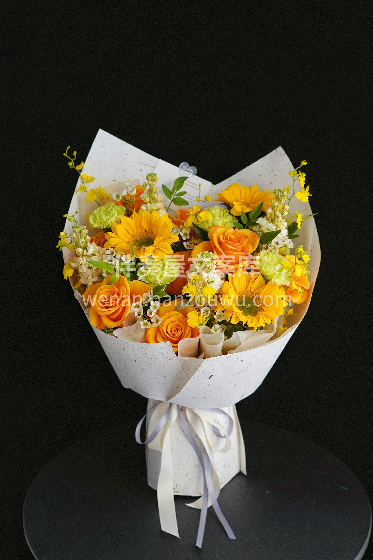向日葵花束💐💐 愿你的生活像向日葵一样 永远迎着光☀ 热烈而 配图2