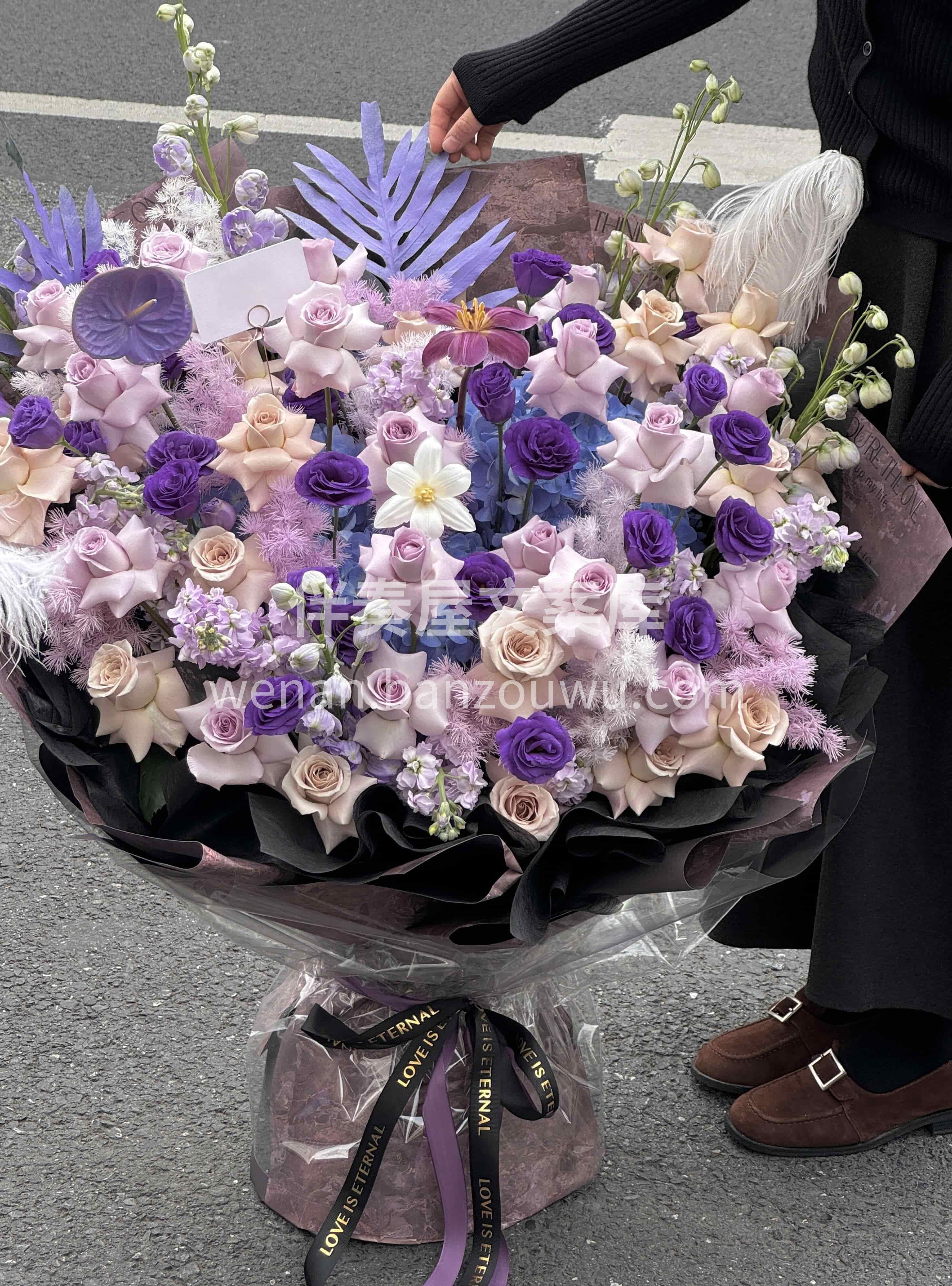 陷落紫色花海💜 大花束的温柔暴击💜 满溢着治愈与欢喜🌸 配图1